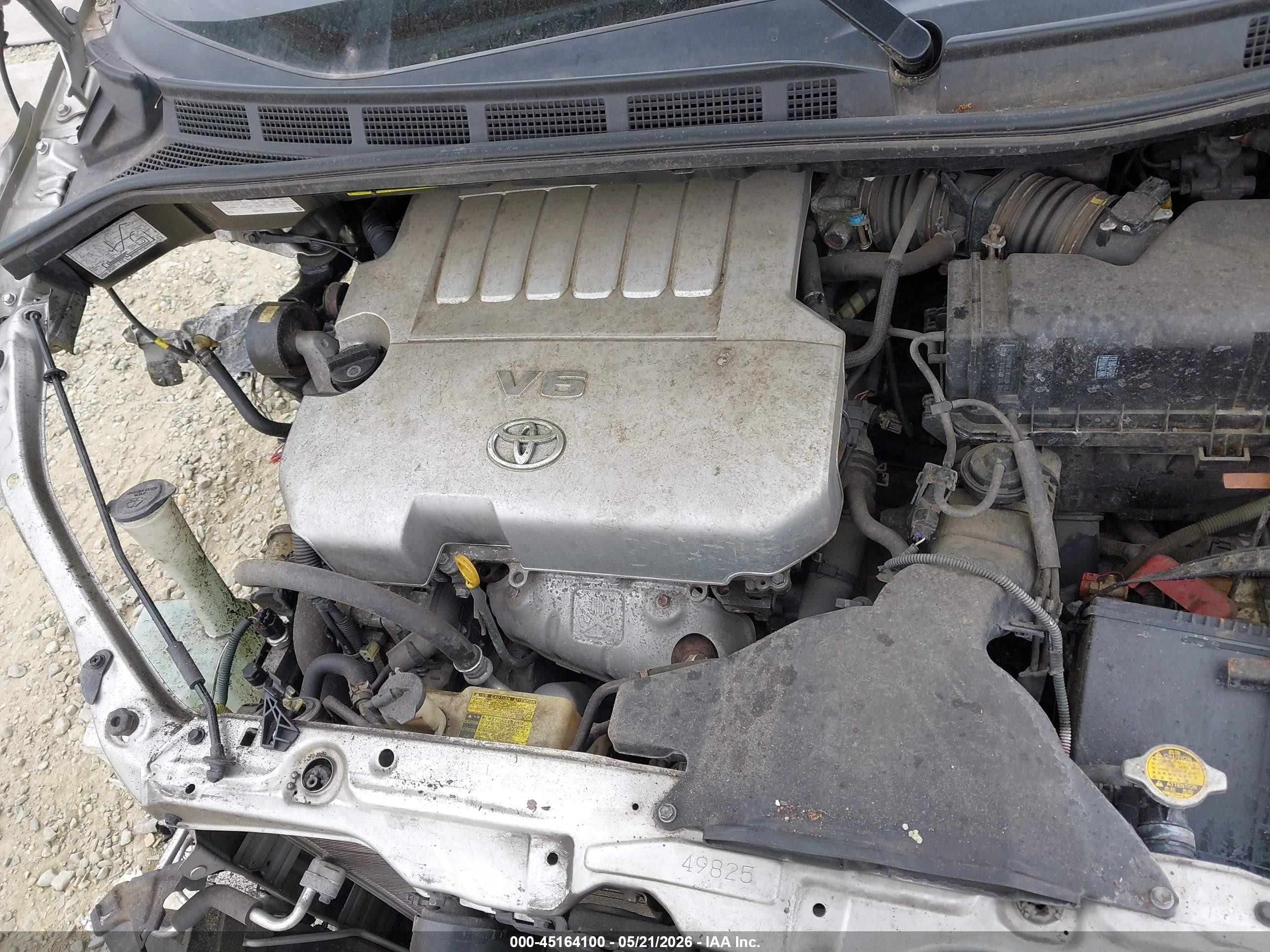 2010 Toyota Sienna Xle Silver vin: 5TDYK4CC4AS302593