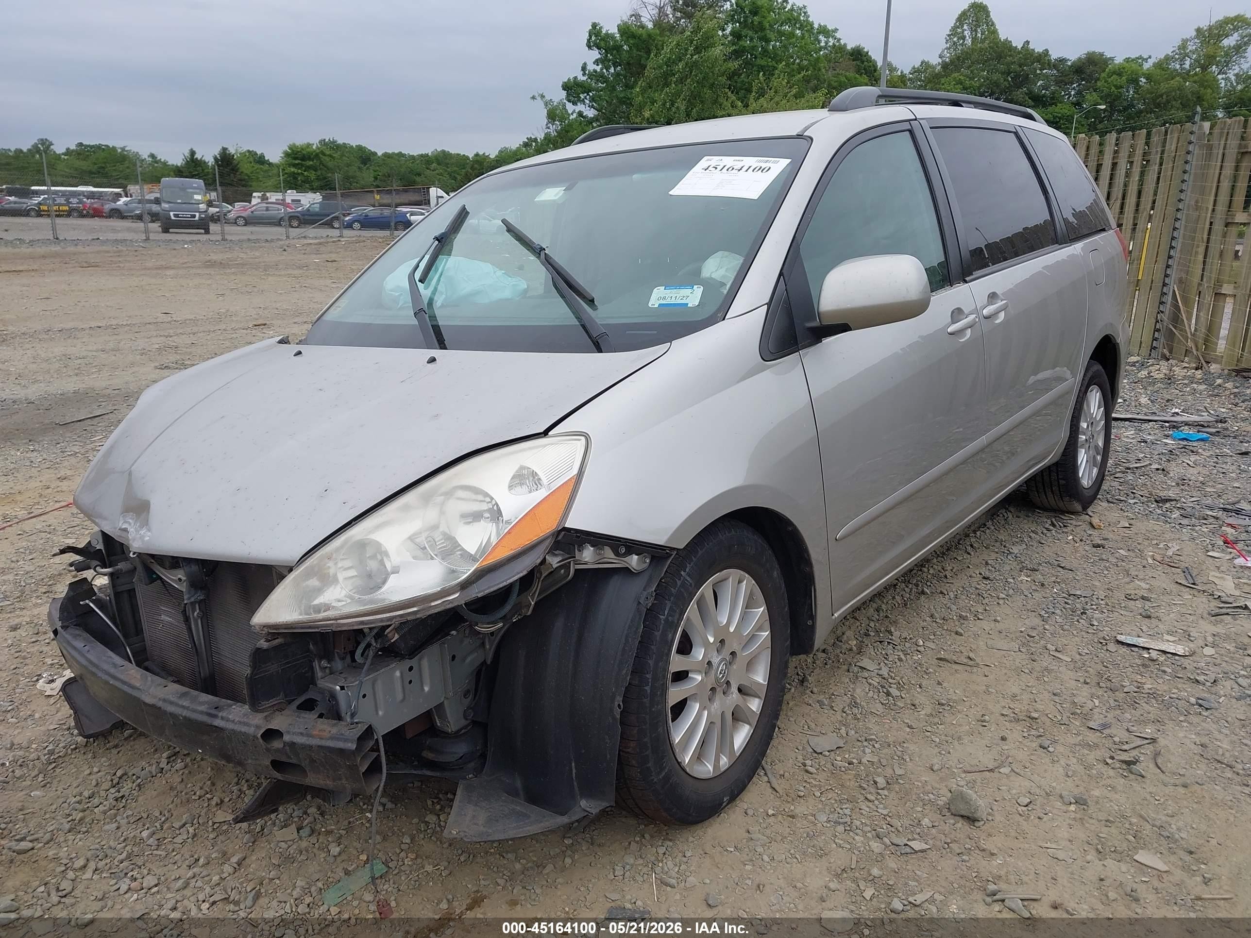 2010 Toyota Sienna Xle Silver vin: 5TDYK4CC4AS302593