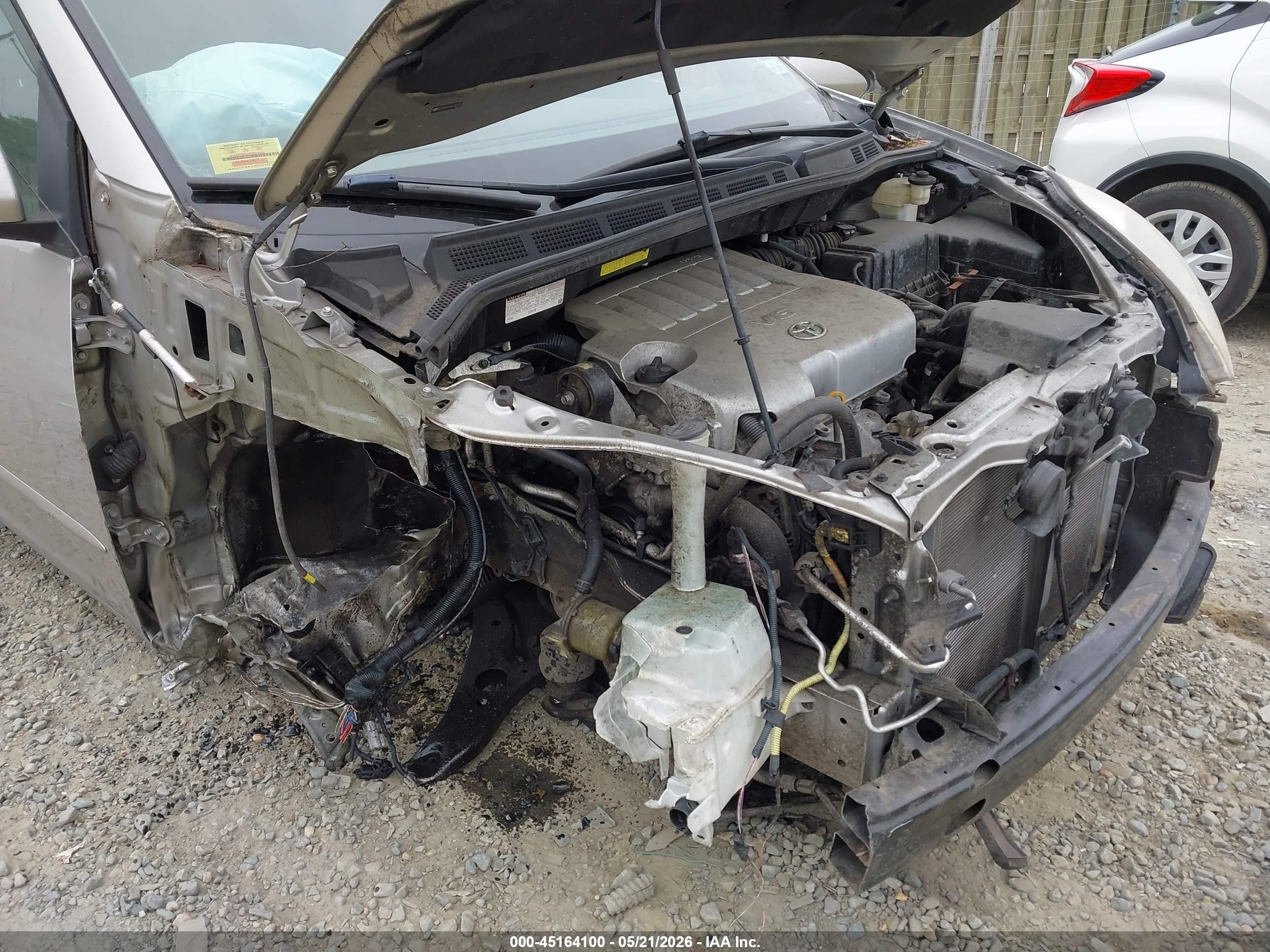 2010 Toyota Sienna Xle Silver vin: 5TDYK4CC4AS302593