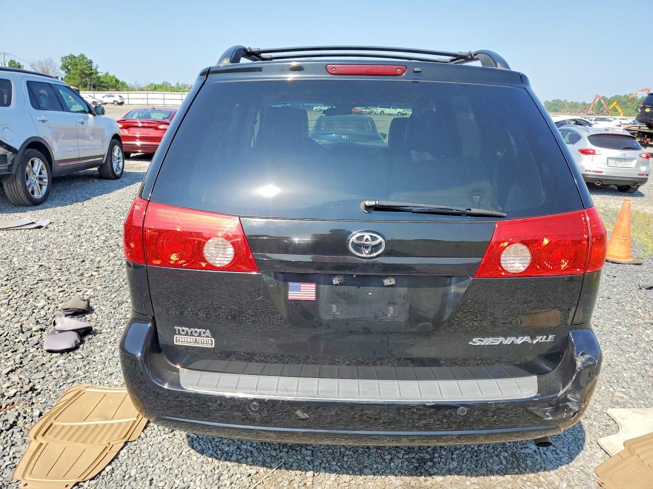2010 Toyota Sienna Xle Black vin: 5TDYK4CC4AS306112