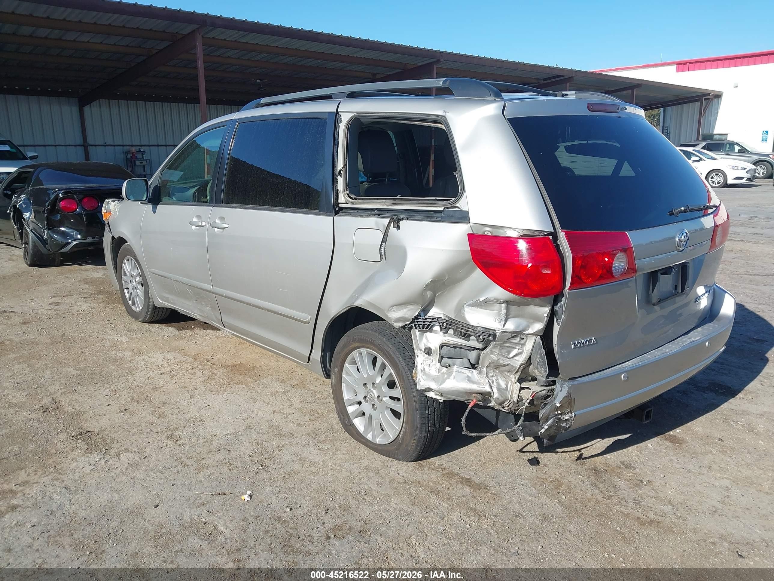2010 Toyota Sienna Xle Серебряный vin: 5TDYK4CC4AS318843