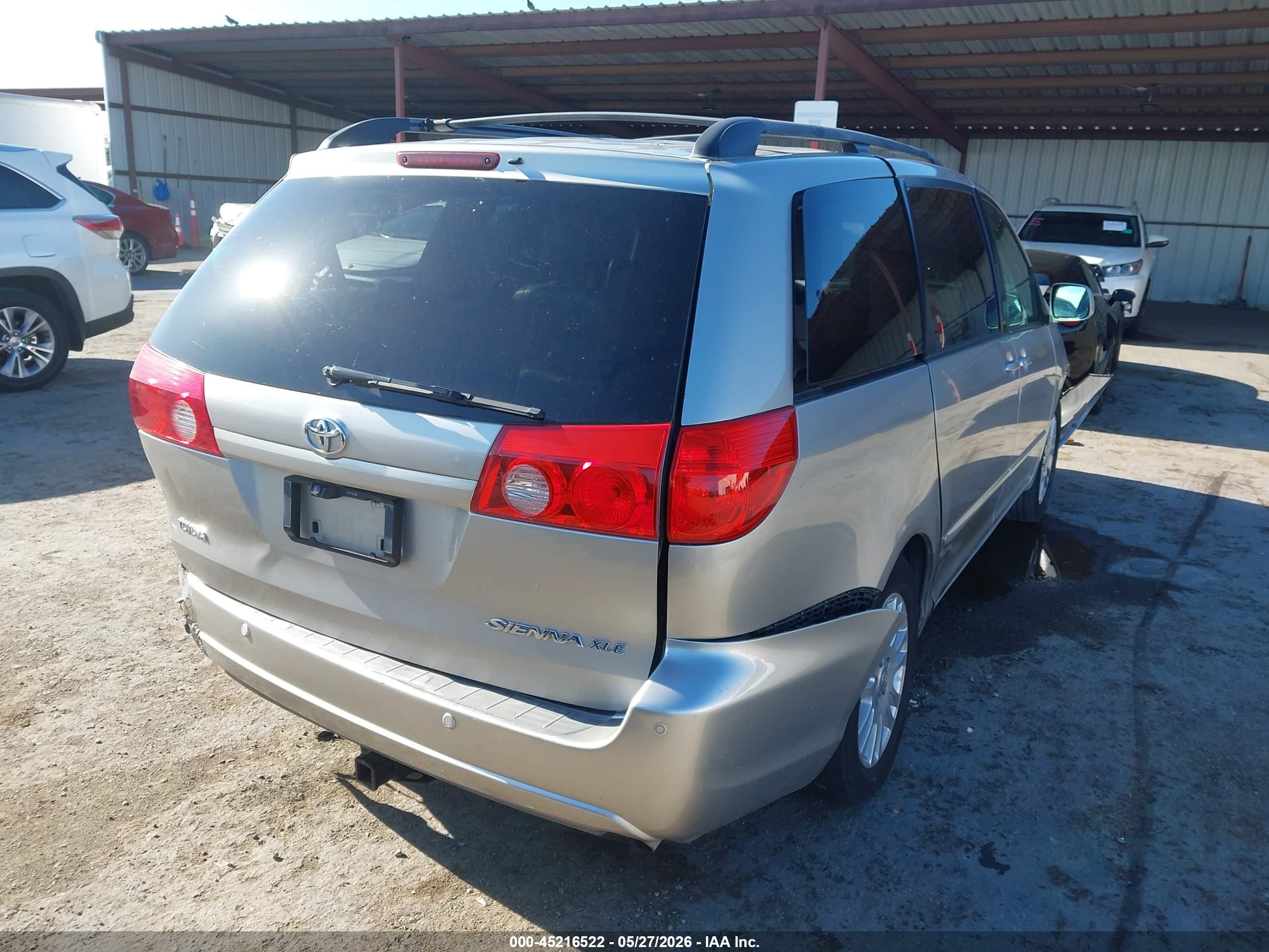 2010 Toyota Sienna Xle Серебряный vin: 5TDYK4CC4AS318843