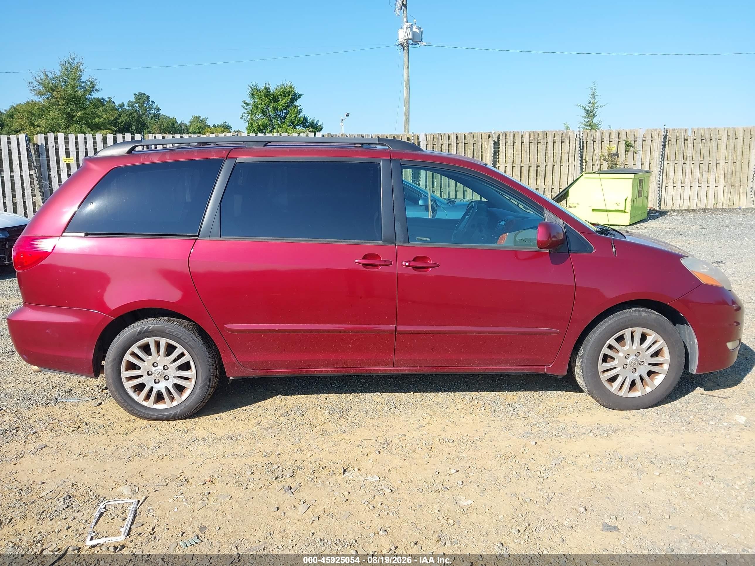 2010 Toyota Sienna Xle Red vin: 5TDYK4CC4AS323914