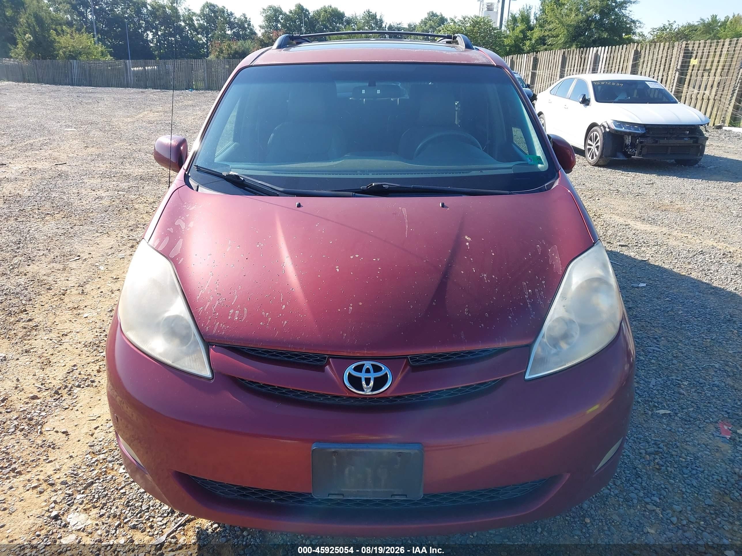 2010 Toyota Sienna Xle Red vin: 5TDYK4CC4AS323914
