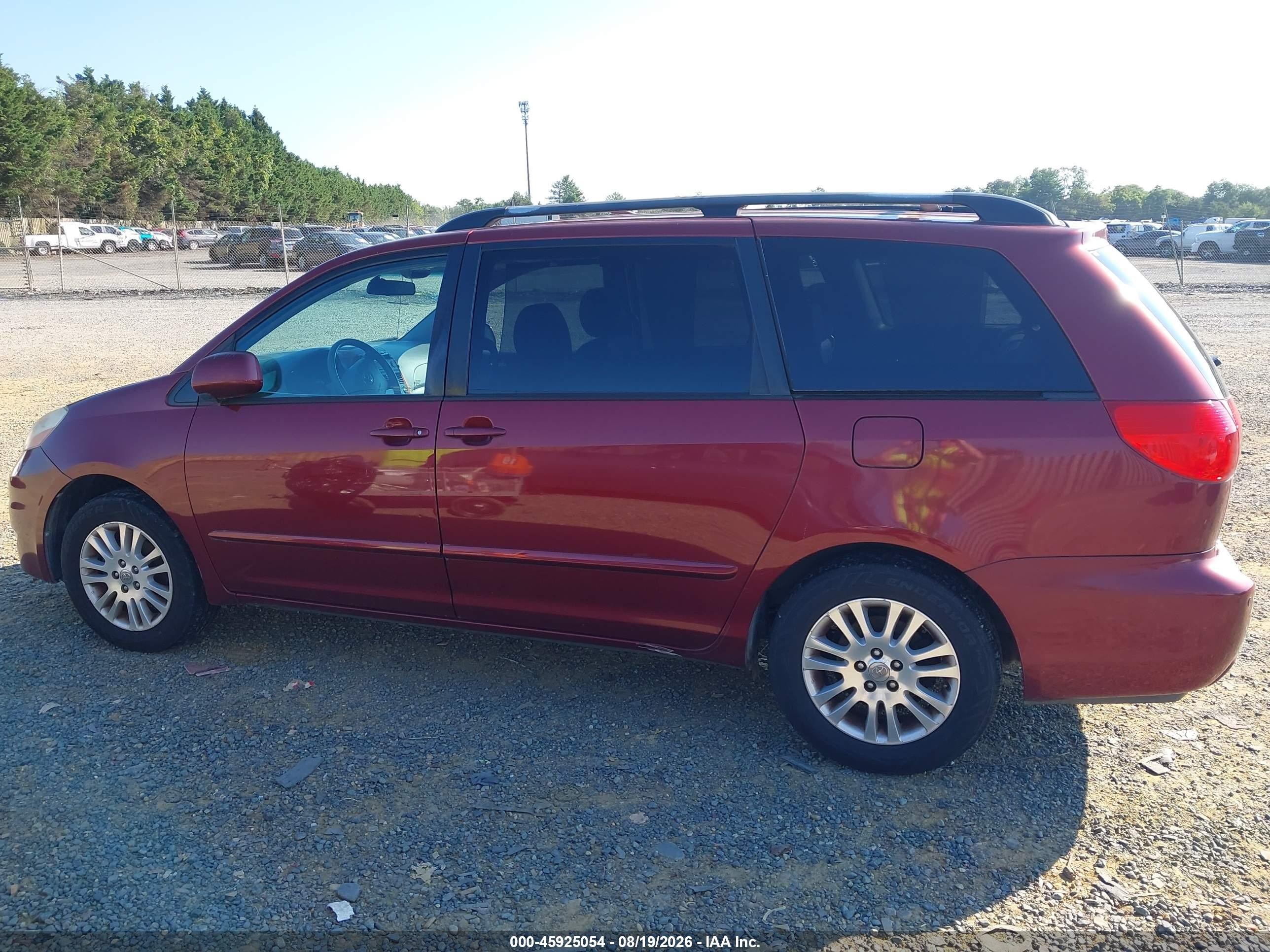 2010 Toyota Sienna Xle Red vin: 5TDYK4CC4AS323914