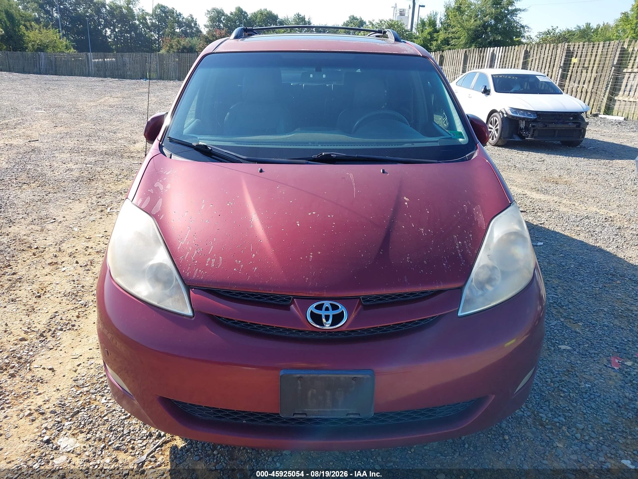 2010 Toyota Sienna Xle Red vin: 5TDYK4CC4AS323914