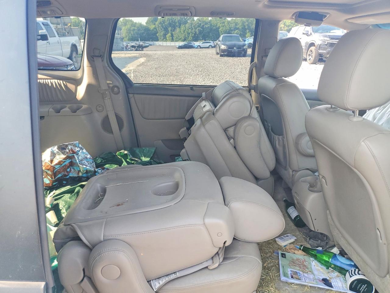 2010 Toyota Sienna Xle Зеленый vin: 5TDYK4CC4AS332497