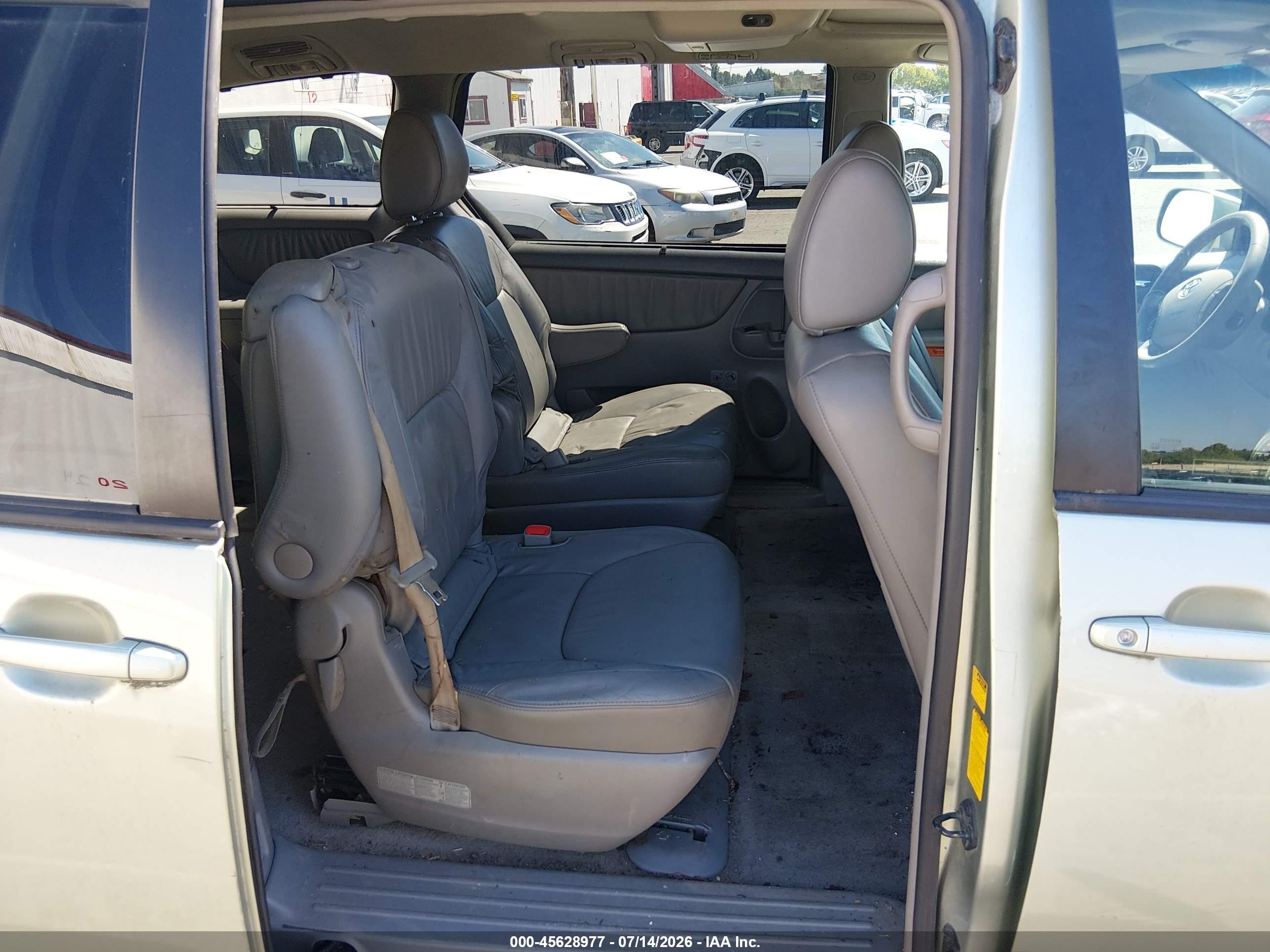 2010 Toyota Sienna Xle Green vin: 5TDYK4CC5AS290499
