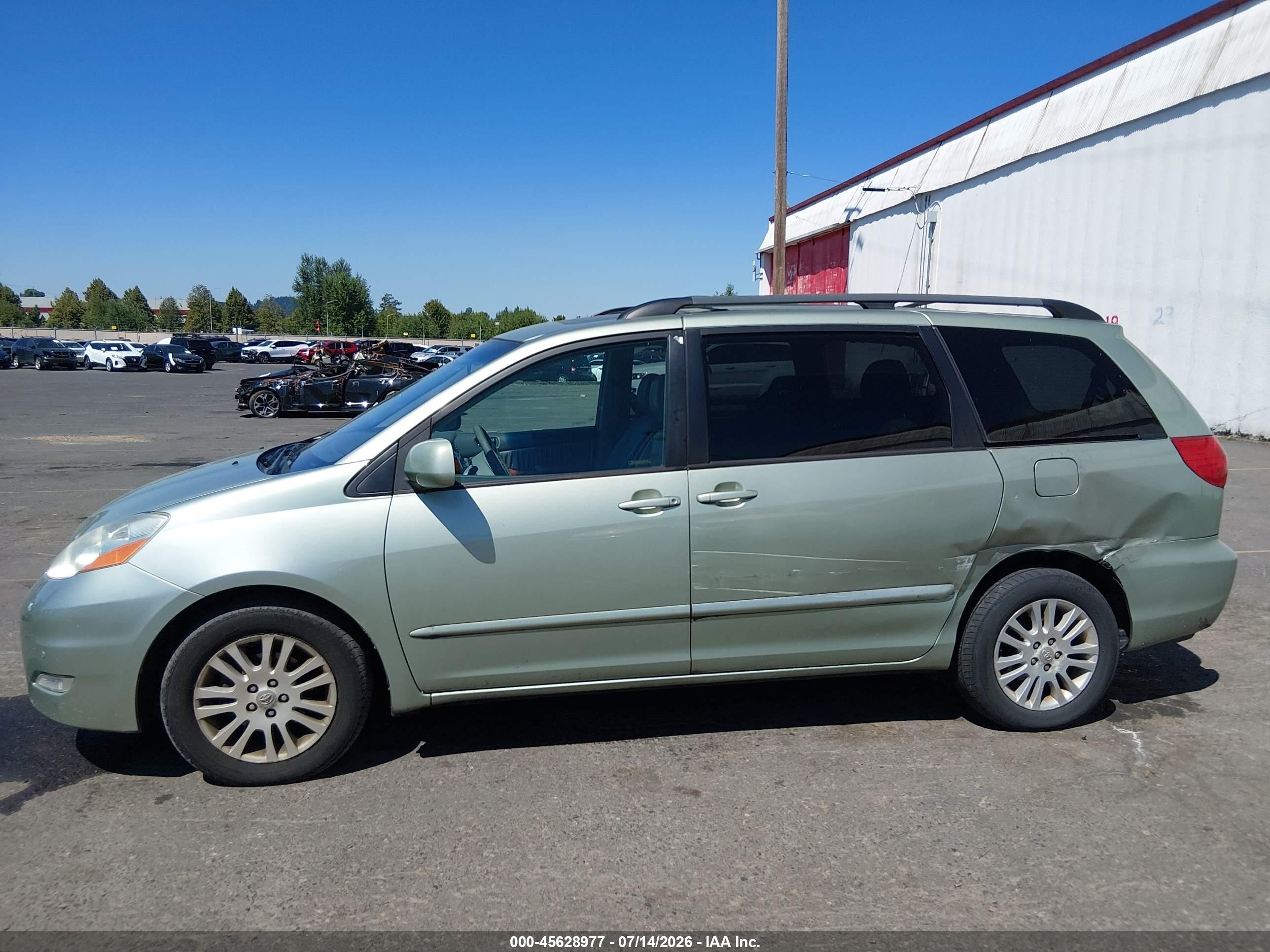 2010 Toyota Sienna Xle Green vin: 5TDYK4CC5AS290499
