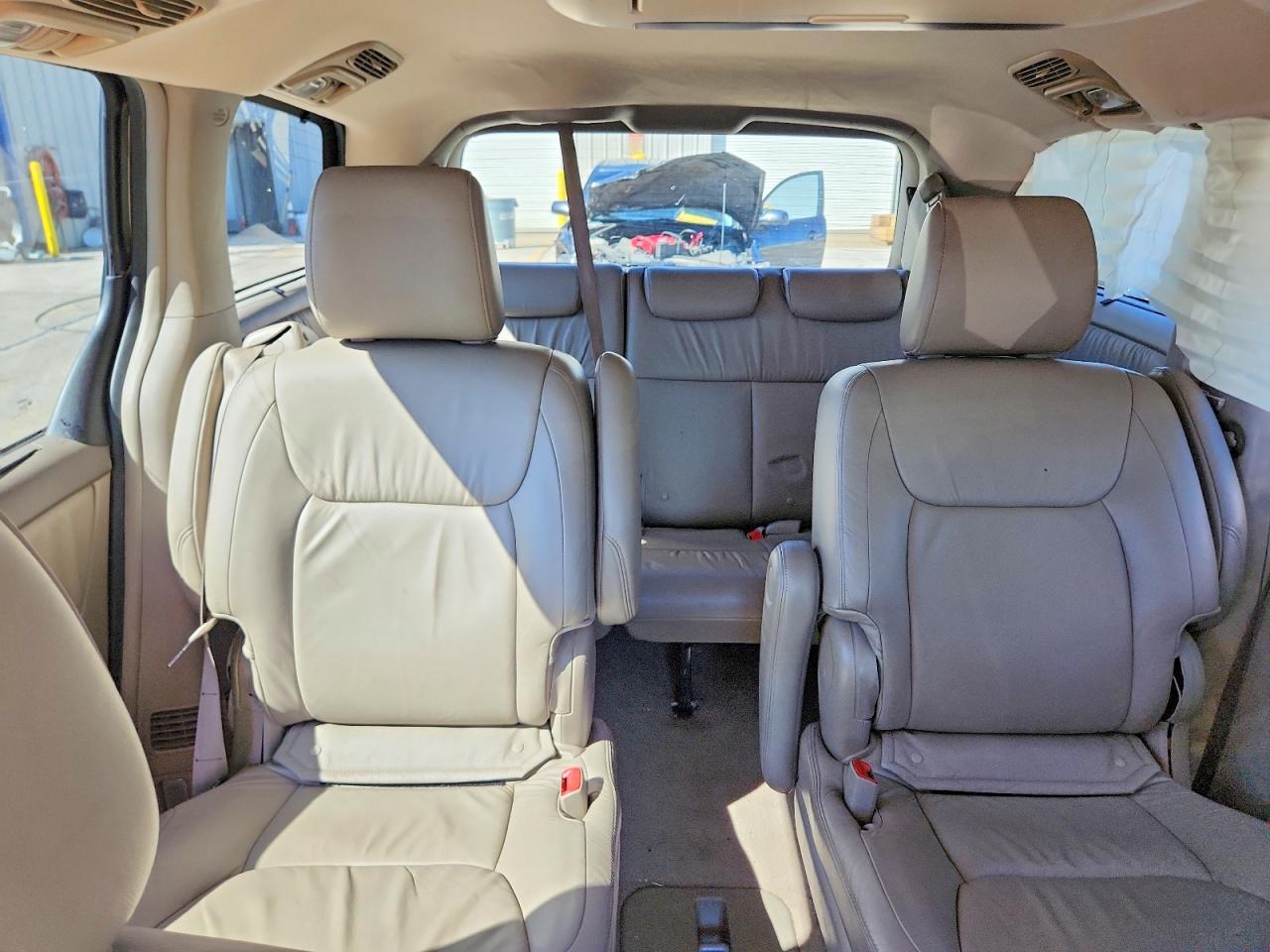 2010 Toyota Sienna Xle Limited Gold vin: 5TDYK4CC5AS291345