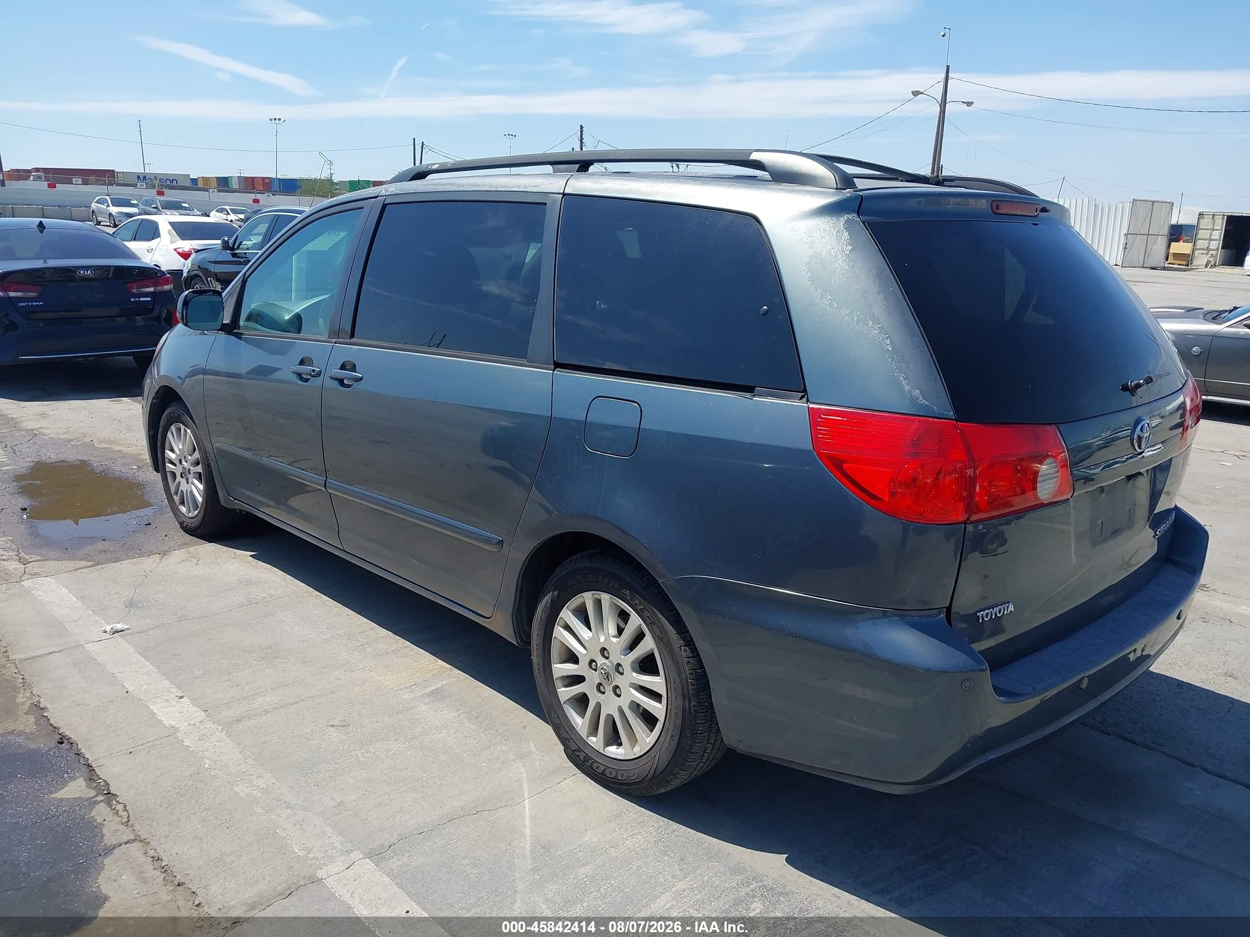 2010 Toyota Sienna Xle Gray vin: 5TDYK4CC5AS332766