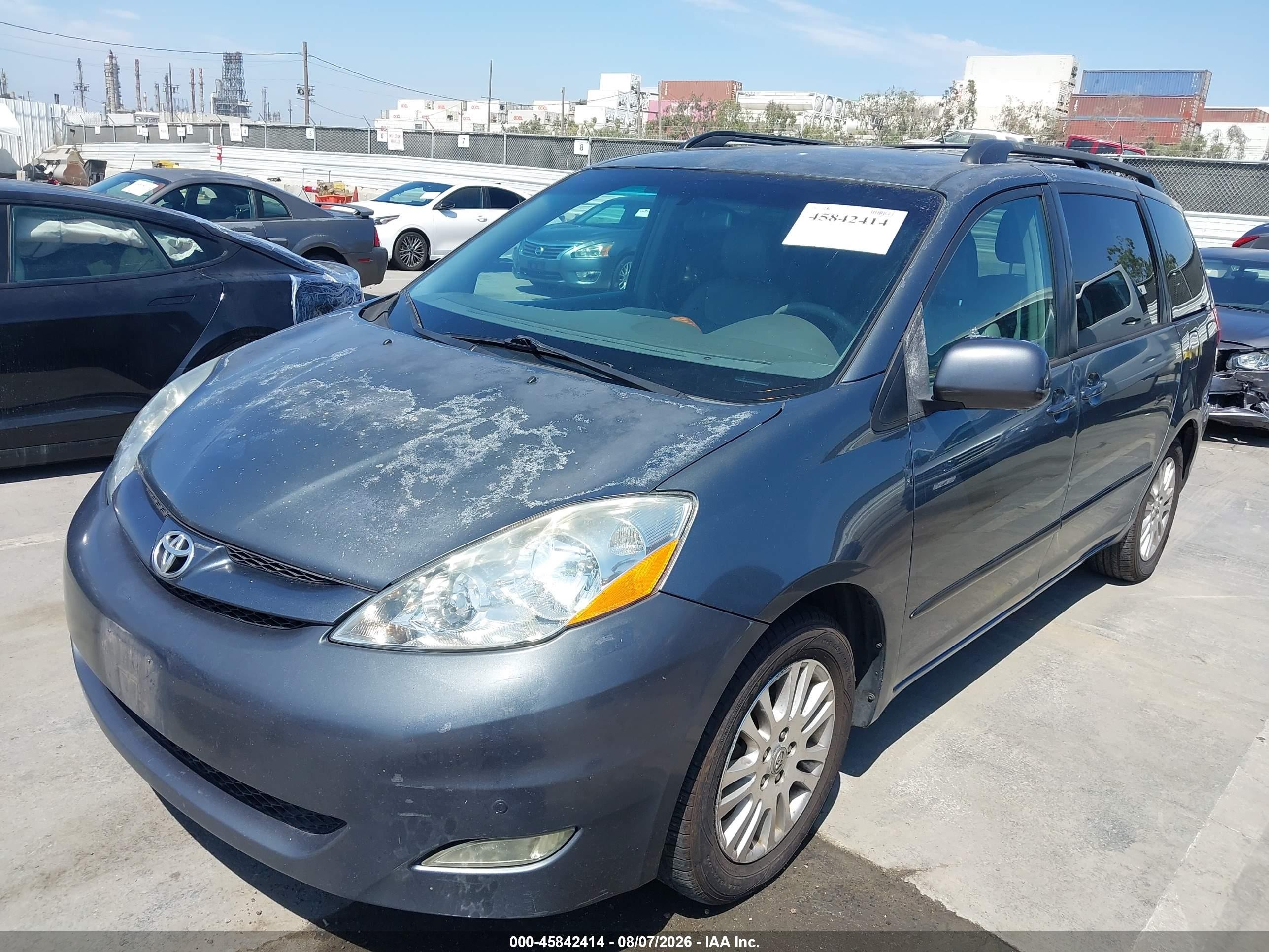 2010 Toyota Sienna Xle Gray vin: 5TDYK4CC5AS332766
