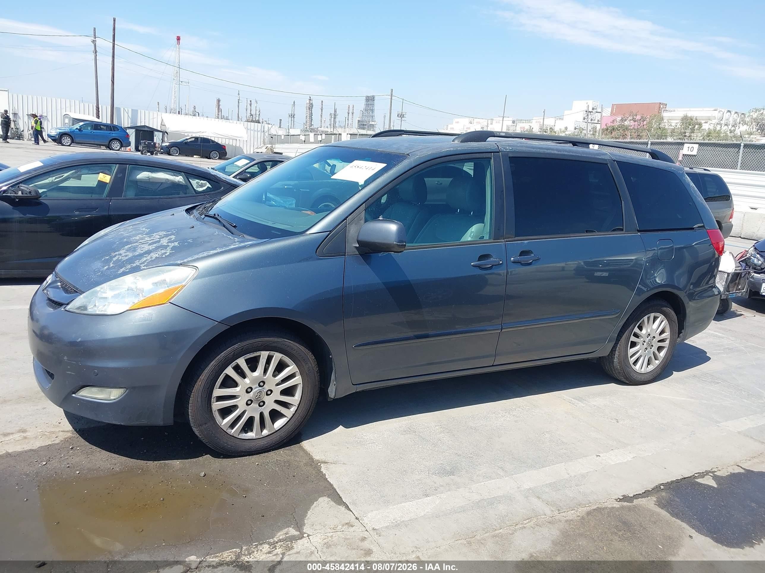 2010 Toyota Sienna Xle Gray vin: 5TDYK4CC5AS332766