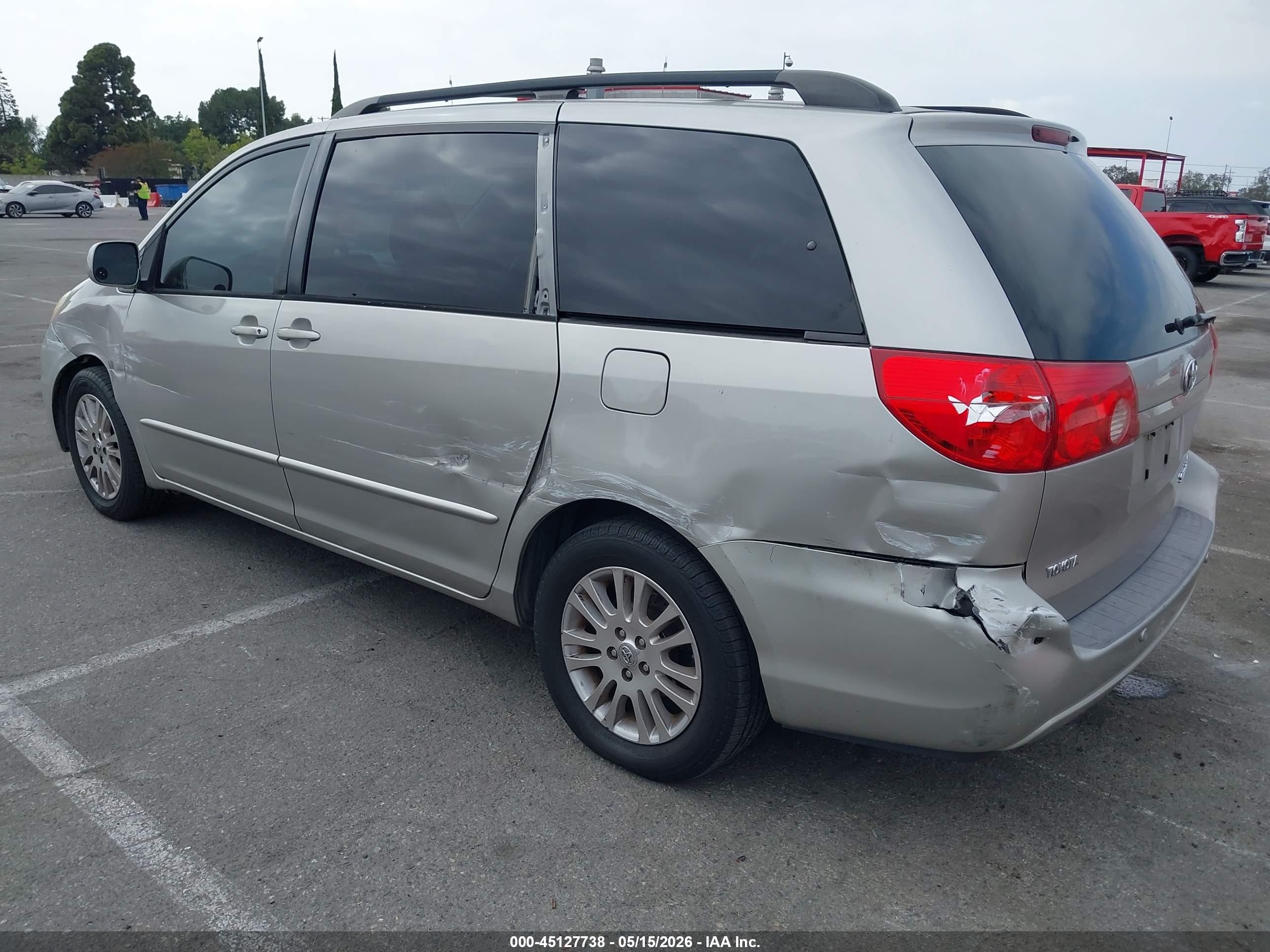 2010 Toyota Sienna Xle/xle Limited Silver vin: 5TDYK4CC6AS304460