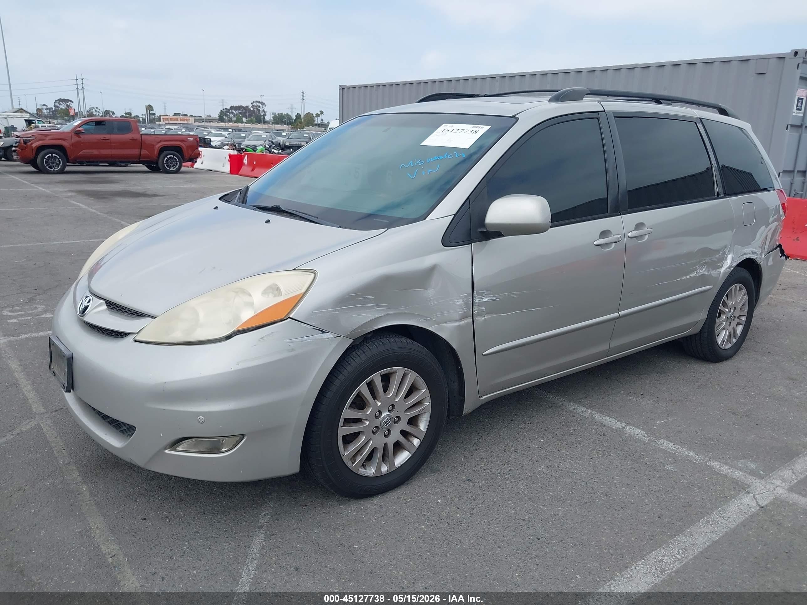 2010 Toyota Sienna Xle/xle Limited Silver vin: 5TDYK4CC6AS304460