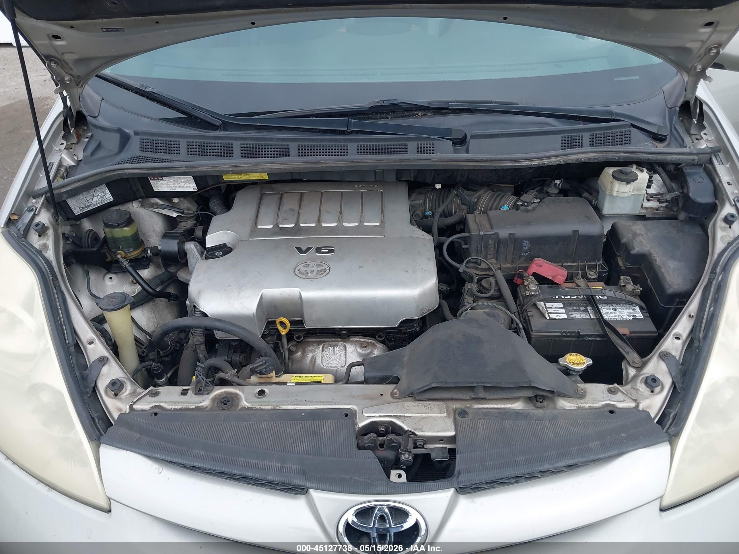 2010 Toyota Sienna Xle/xle Limited Silver vin: 5TDYK4CC6AS304460
