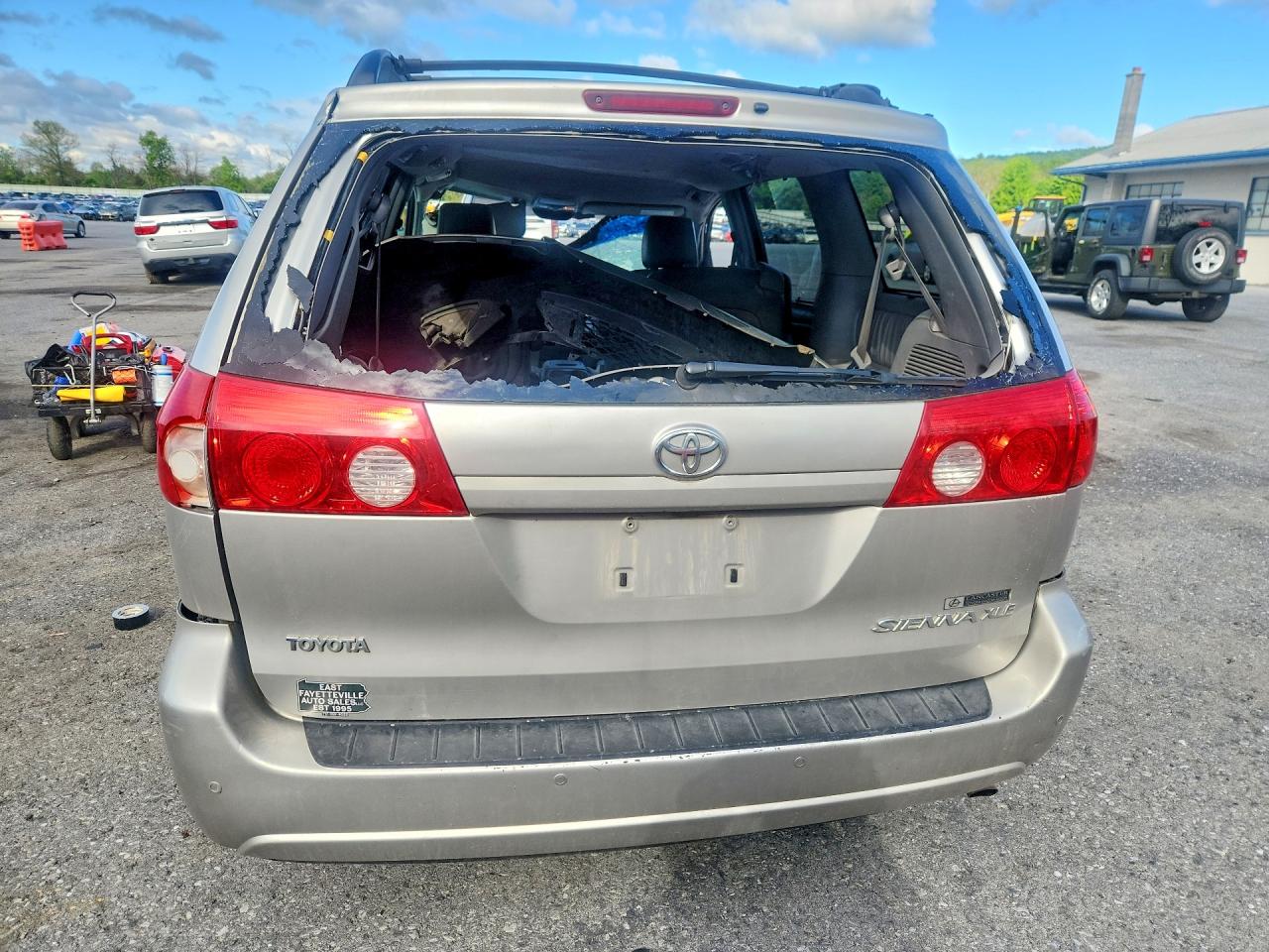 2010 Toyota Sienna Xle Серебряный vin: 5TDYK4CC6AS341623