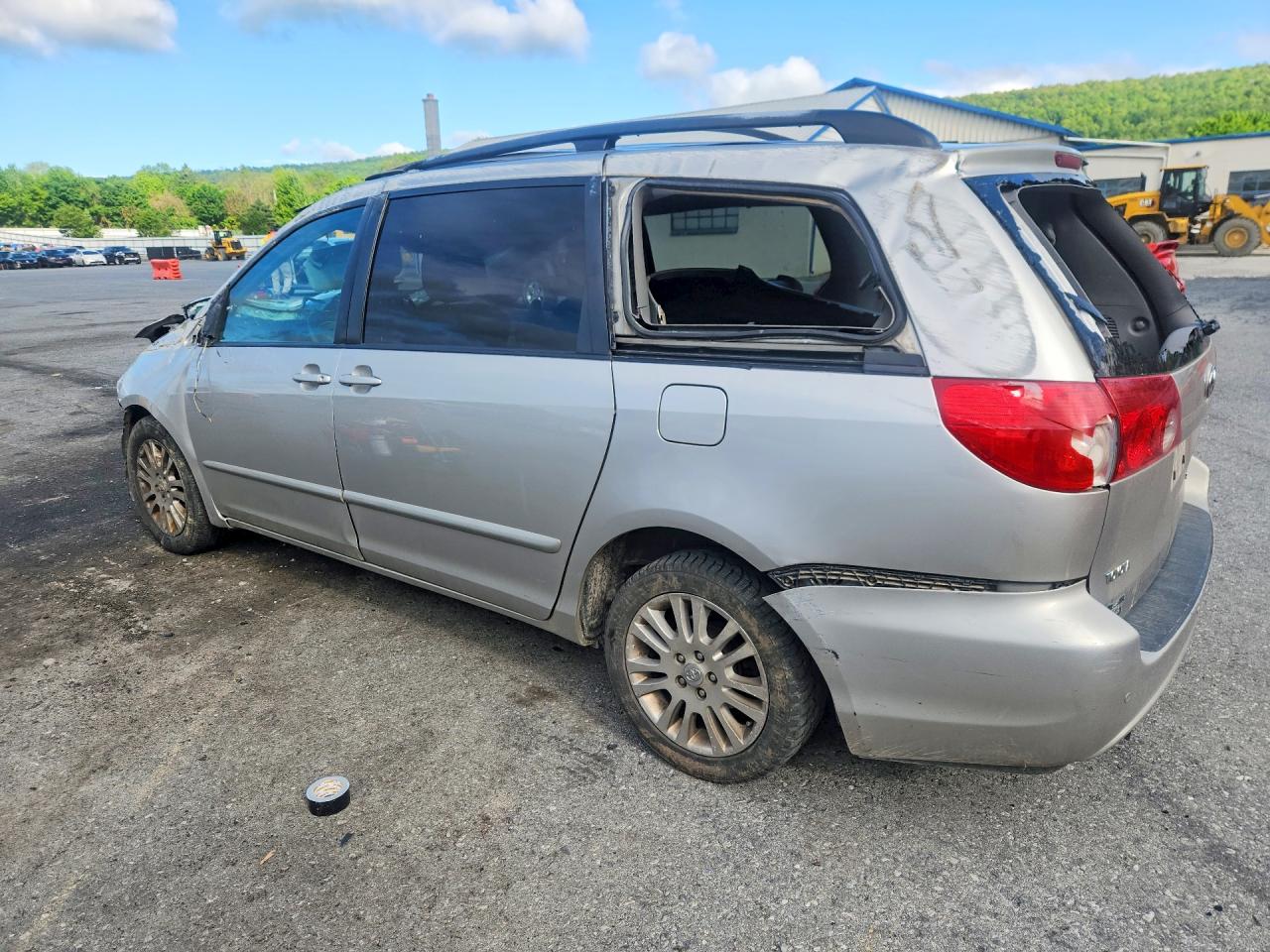 2010 Toyota Sienna Xle Серебряный vin: 5TDYK4CC6AS341623
