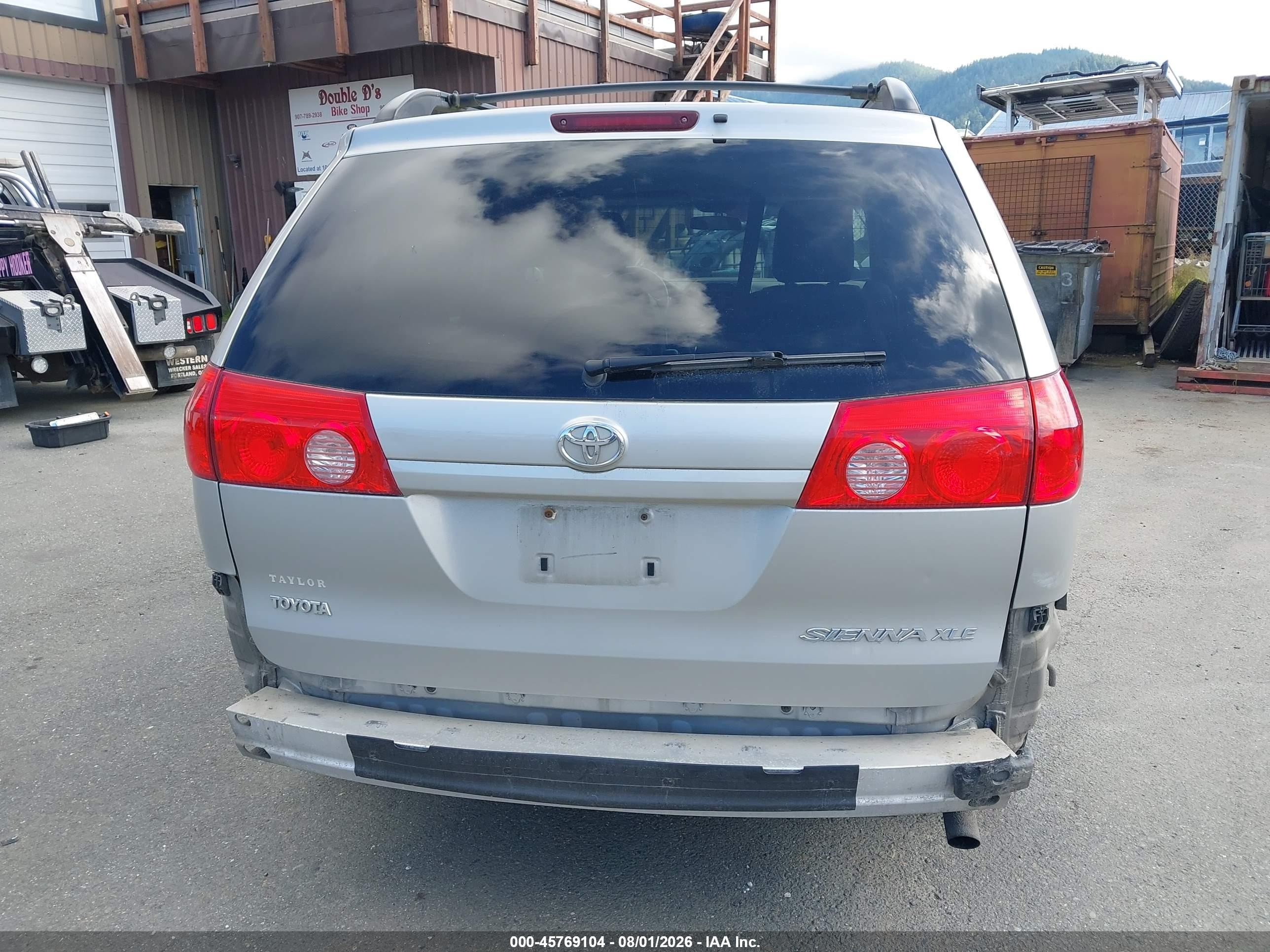 2010 Toyota Sienna Xle Beige vin: 5TDYK4CC7AS310137