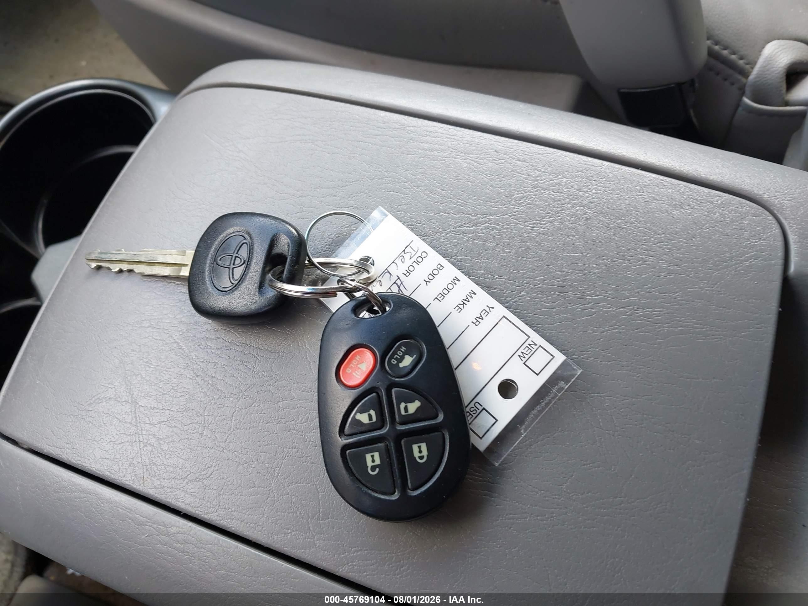 2010 Toyota Sienna Xle Beige vin: 5TDYK4CC7AS310137