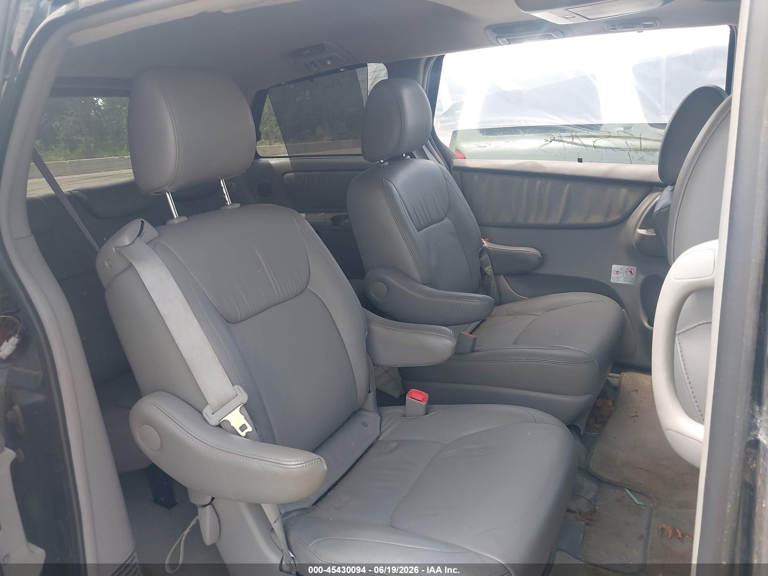 2010 Toyota Sienna Xle Blue vin: 5TDYK4CC7AS337726