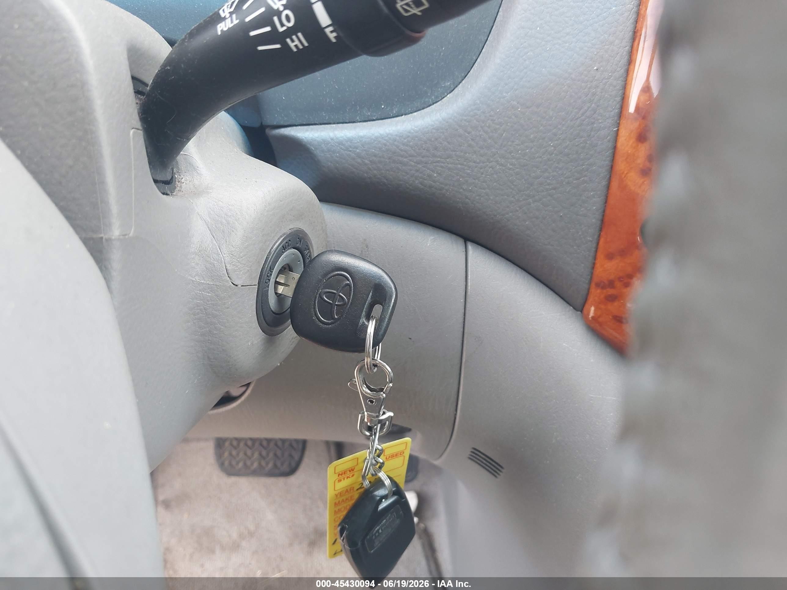 2010 Toyota Sienna Xle Blue vin: 5TDYK4CC7AS337726