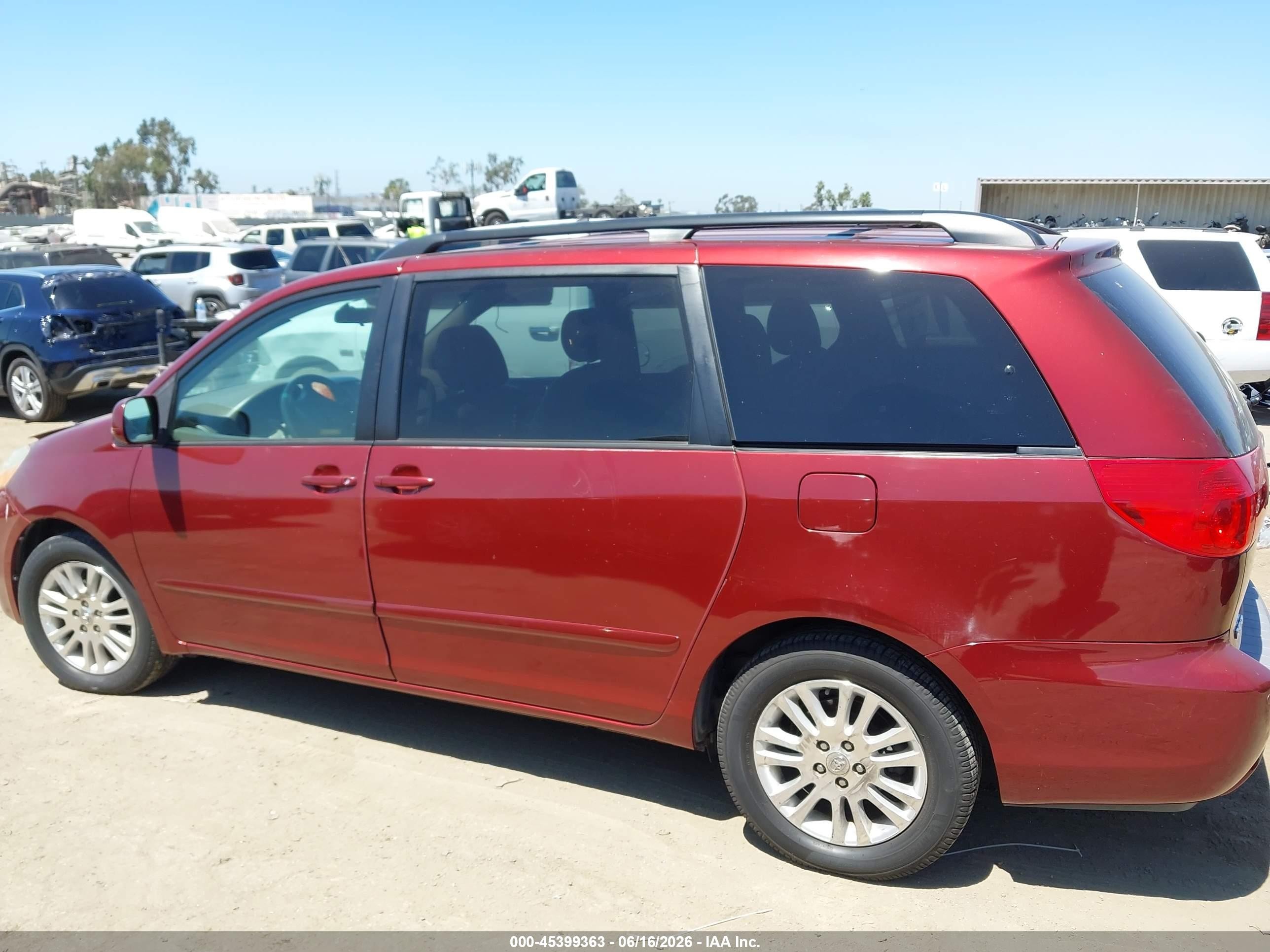 2010 Toyota Sienna Xle Red vin: 5TDYK4CC7AS339590
