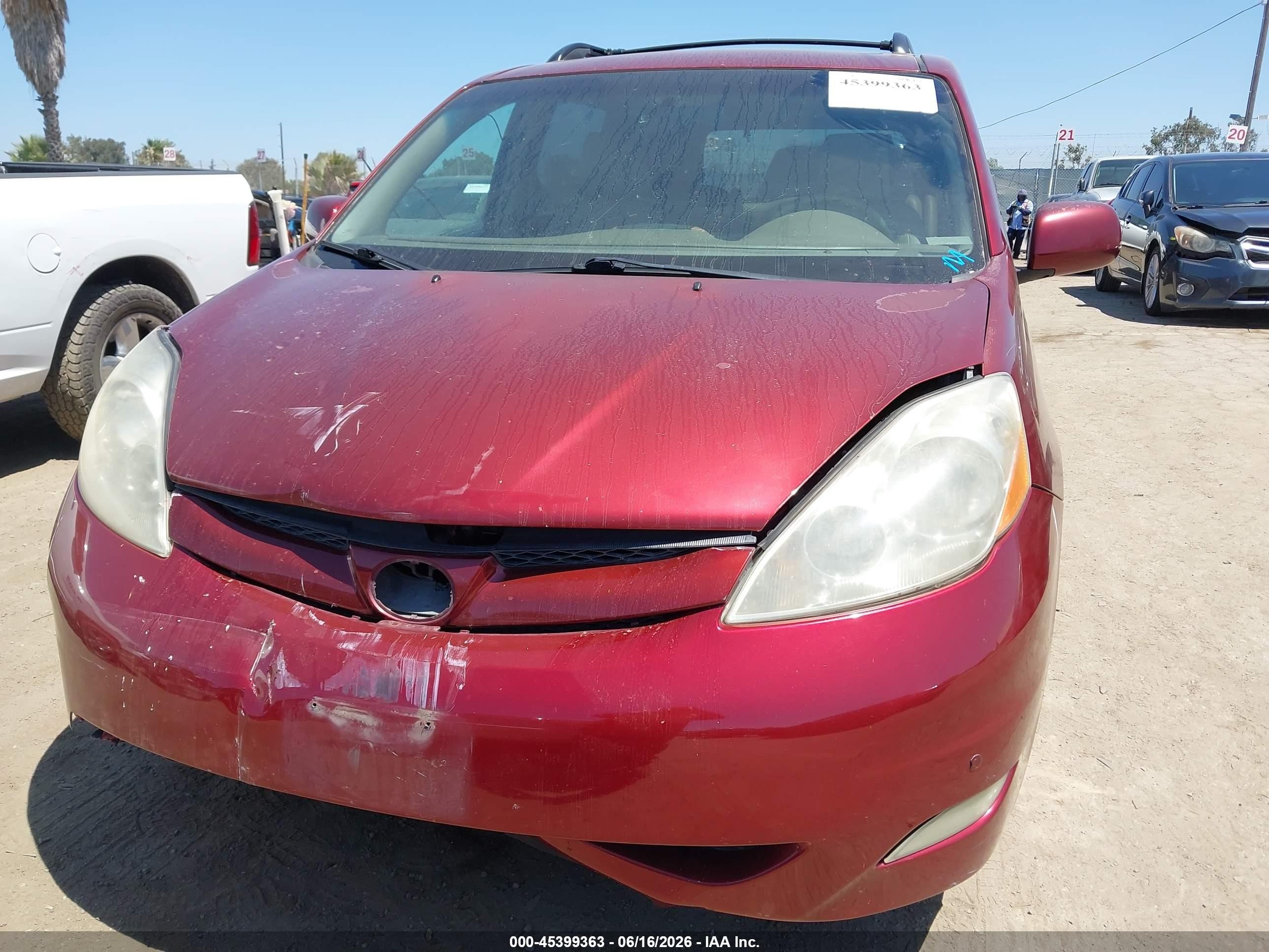 2010 Toyota Sienna Xle Red vin: 5TDYK4CC7AS339590