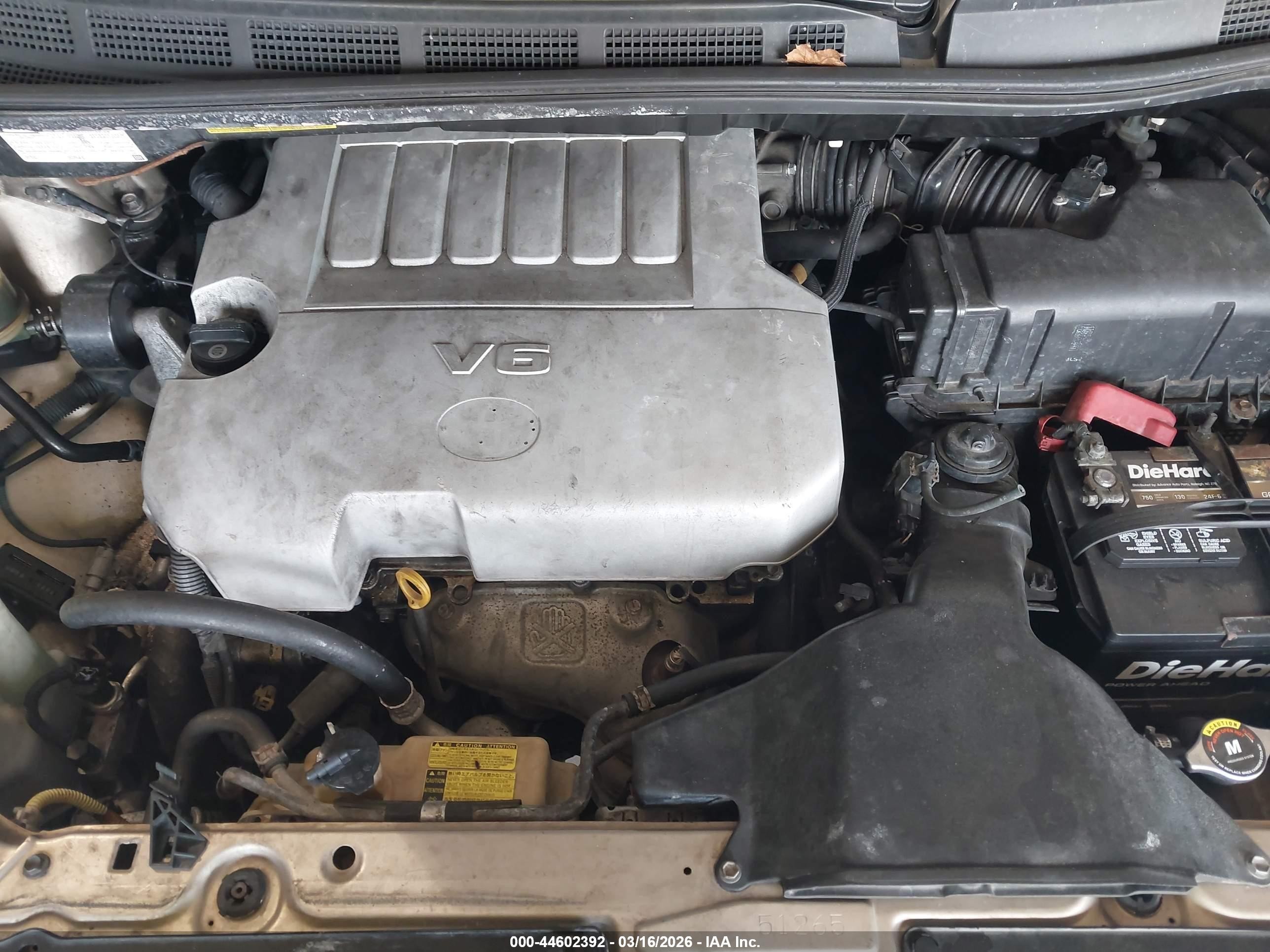 2010 Toyota Sienna Limited Золотой vin: 5TDYK4CC7AS340206