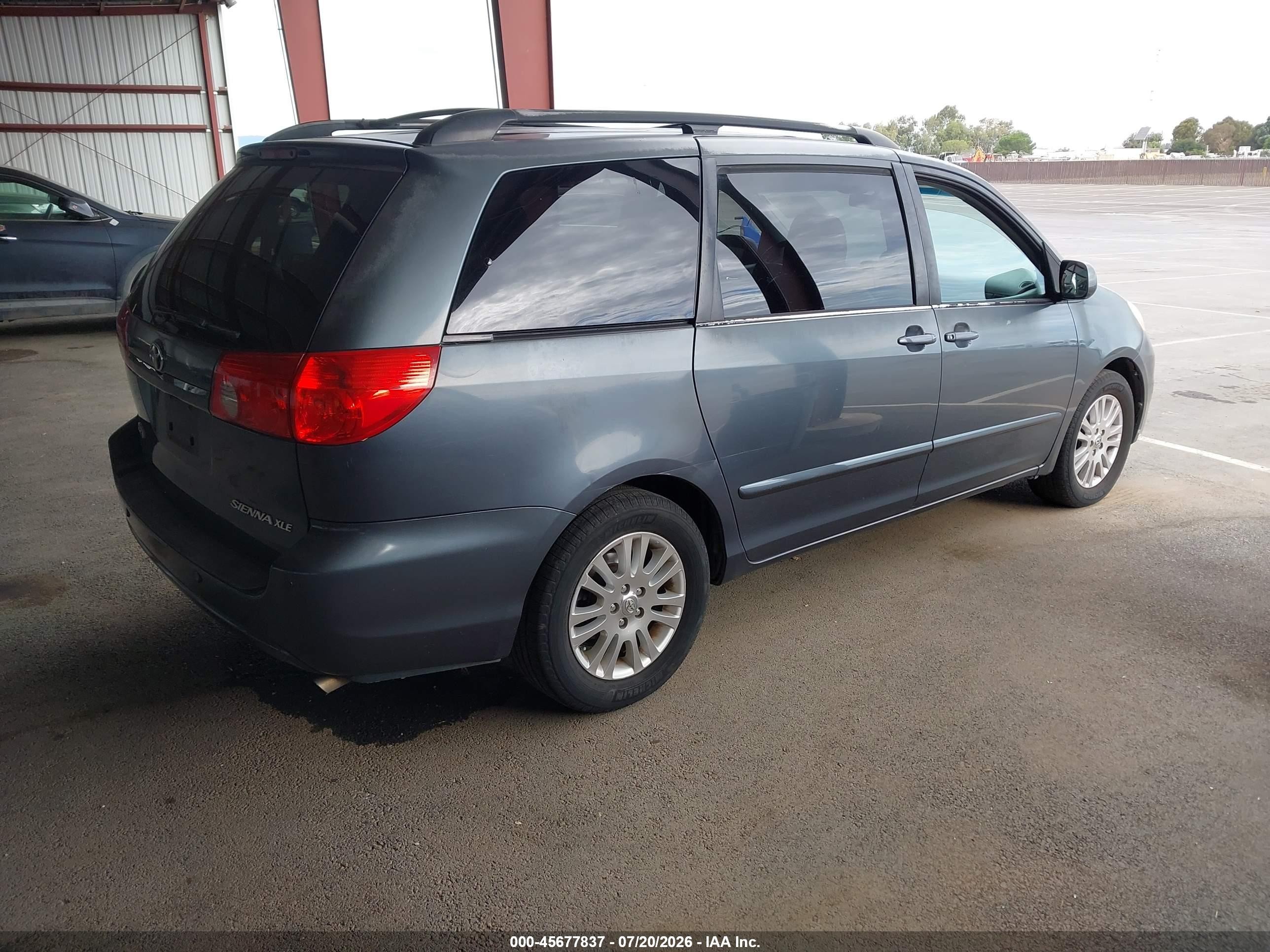 2010 Toyota Sienna Xle Gray vin: 5TDYK4CC8AS299732