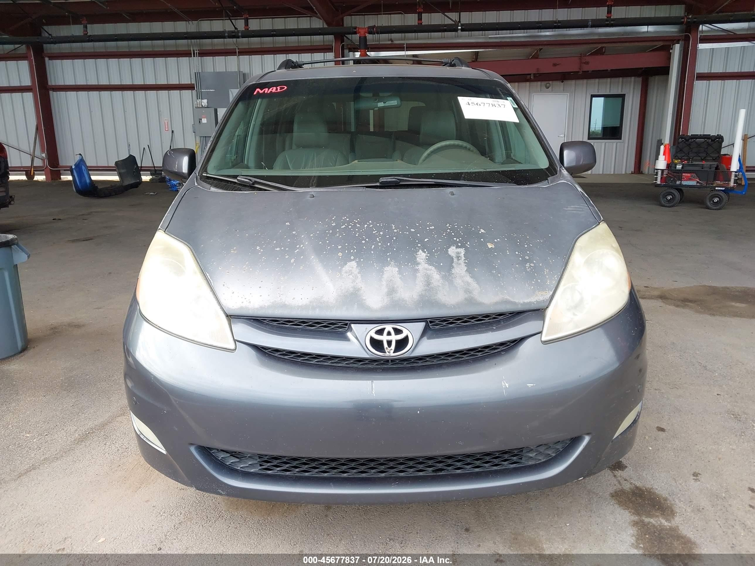2010 Toyota Sienna Xle Gray vin: 5TDYK4CC8AS299732