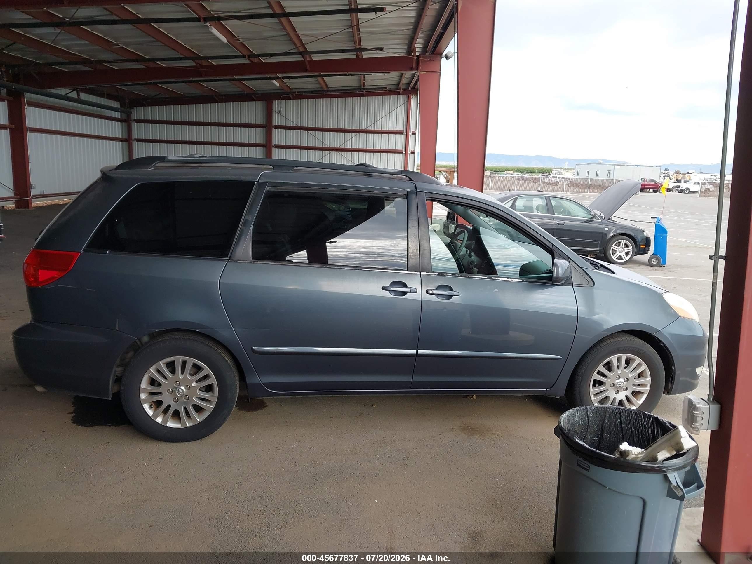2010 Toyota Sienna Xle Gray vin: 5TDYK4CC8AS299732
