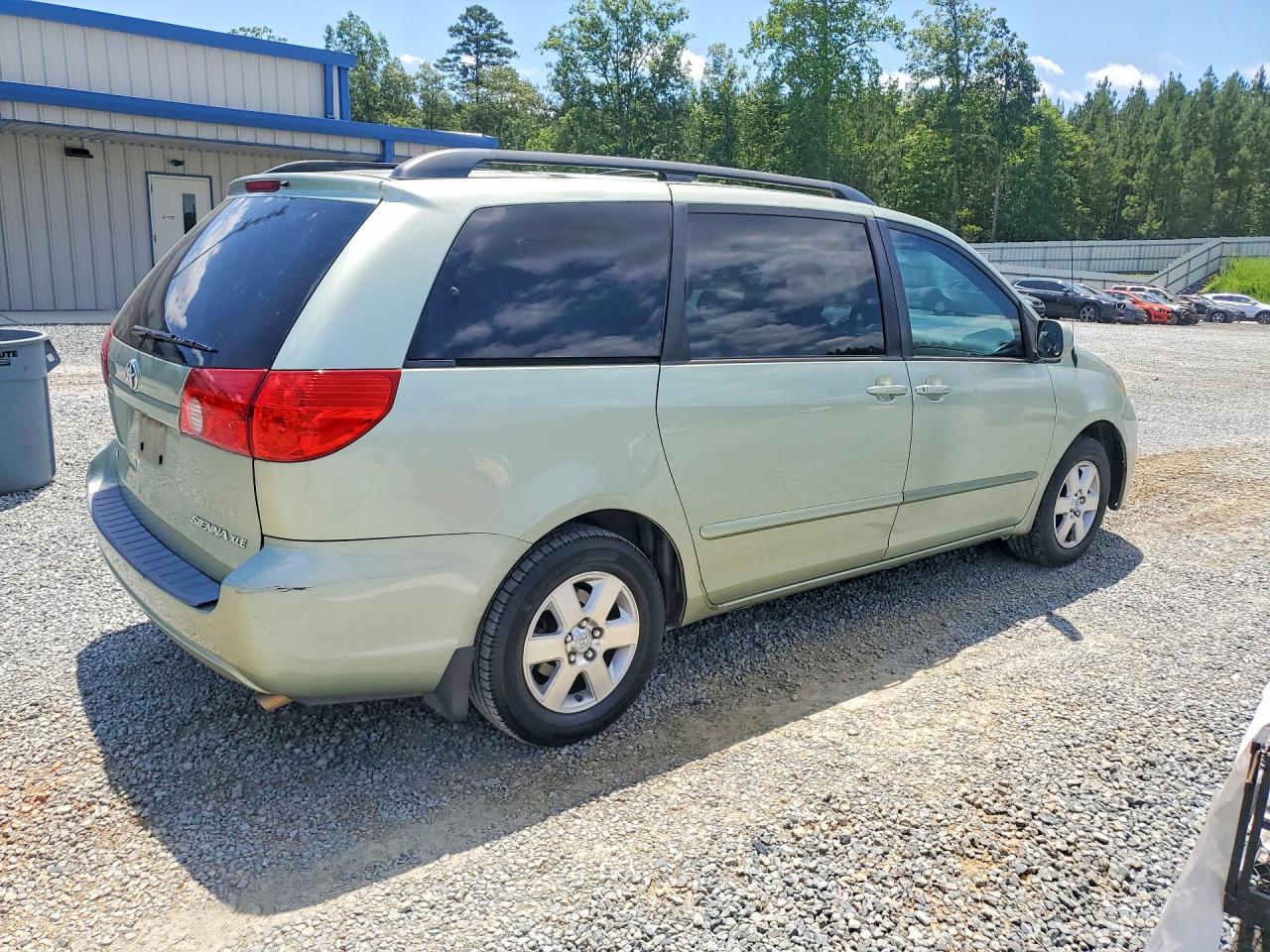 2010 Toyota Sienna Xle Green vin: 5TDYK4CC8AS306663