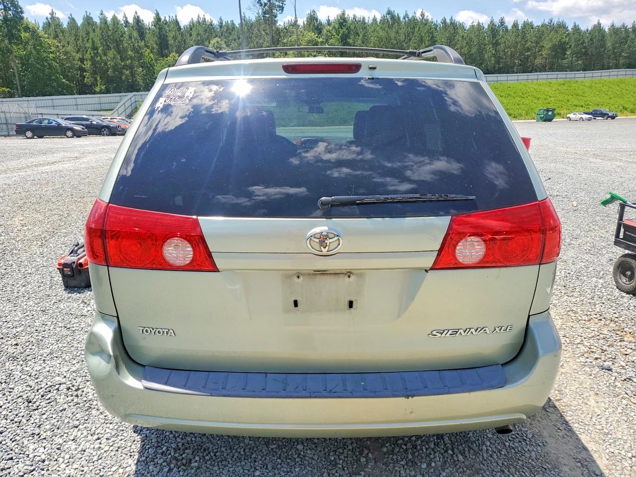 2010 Toyota Sienna Xle Green vin: 5TDYK4CC8AS306663