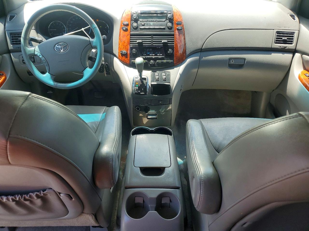 2010 Toyota Sienna Xle Green vin: 5TDYK4CC8AS306663