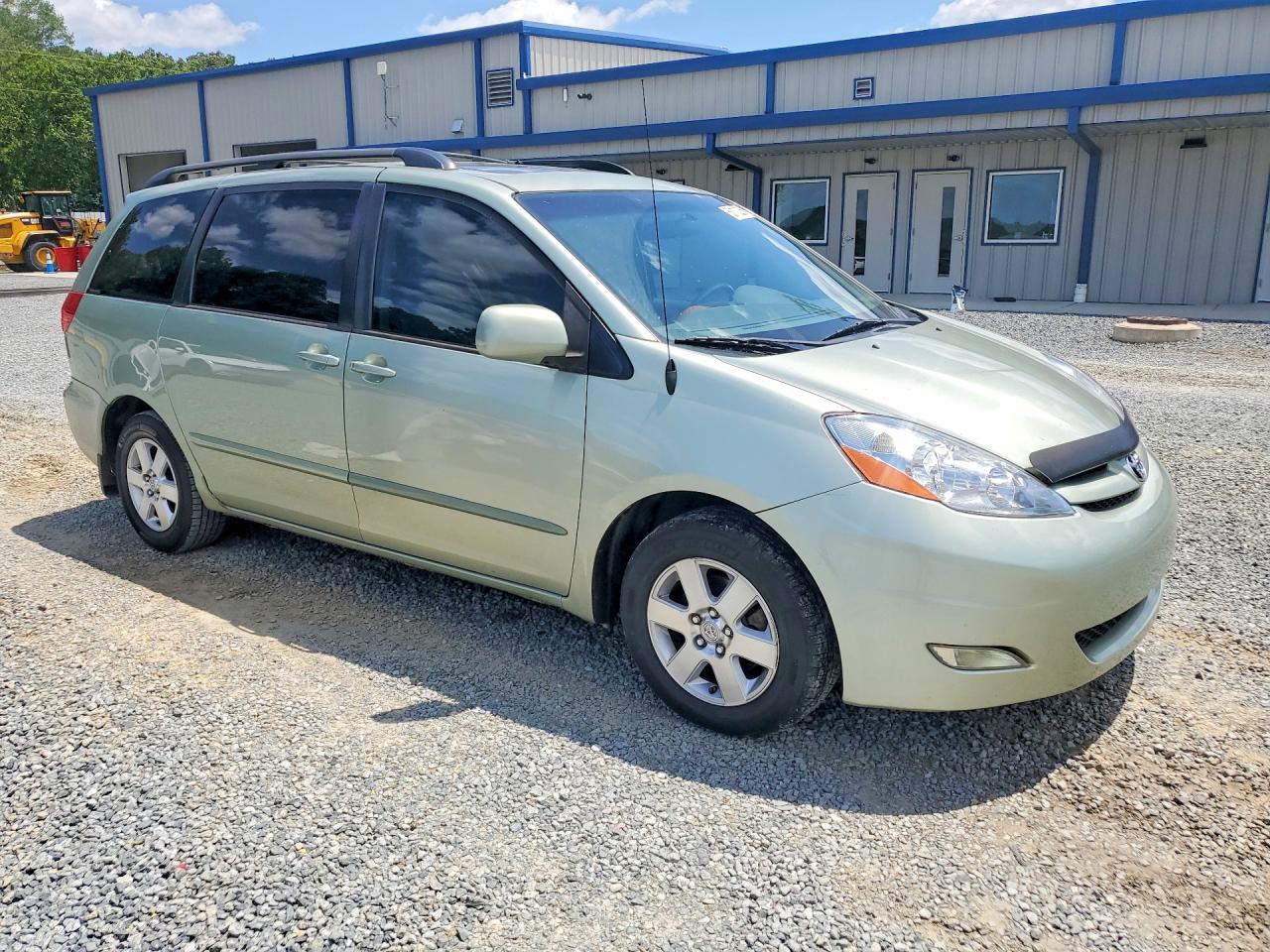 2010 Toyota Sienna Xle Green vin: 5TDYK4CC8AS306663
