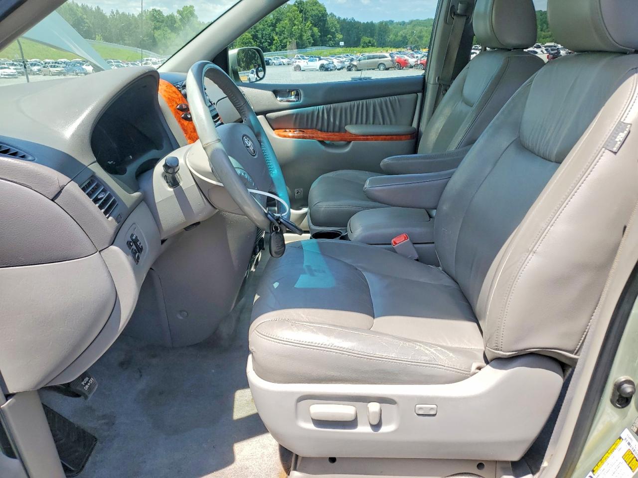 2010 Toyota Sienna Xle Green vin: 5TDYK4CC8AS306663