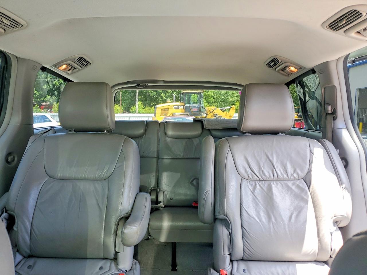 2010 Toyota Sienna Xle Green vin: 5TDYK4CC8AS306663