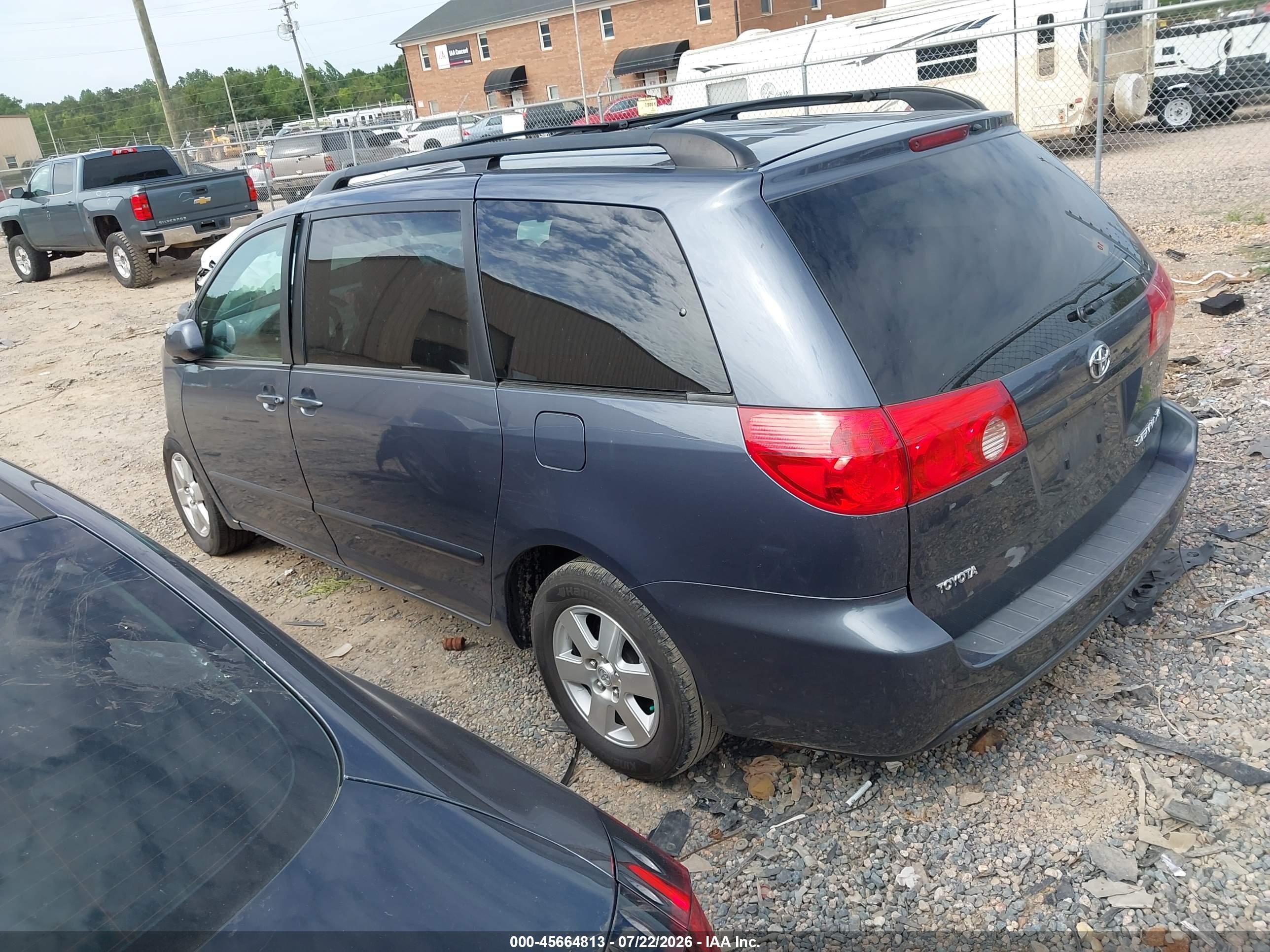 2010 Toyota Sienna Xle Blue vin: 5TDYK4CC8AS306940