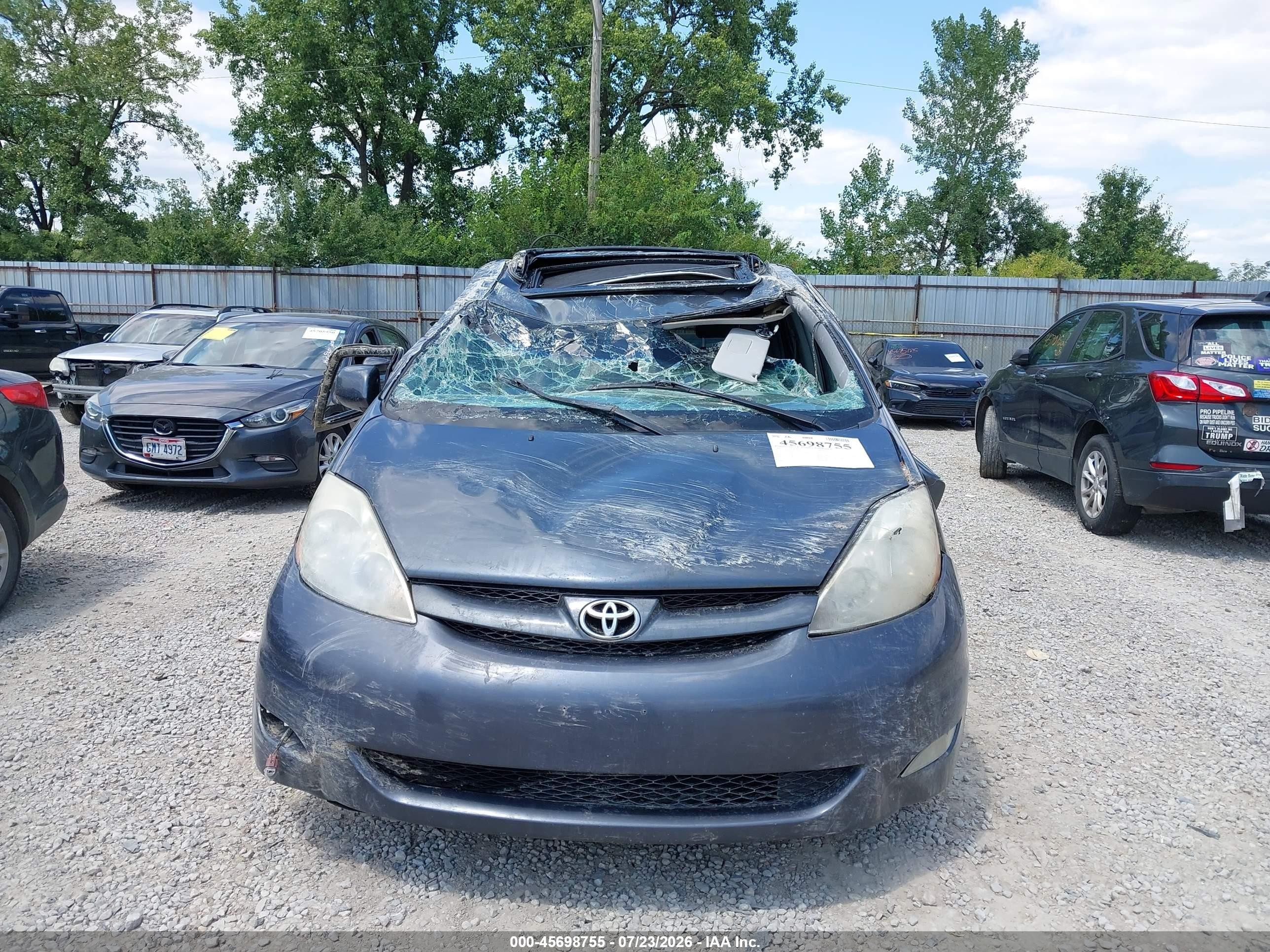 2010 Toyota Sienna Xle Gray vin: 5TDYK4CC8AS322247