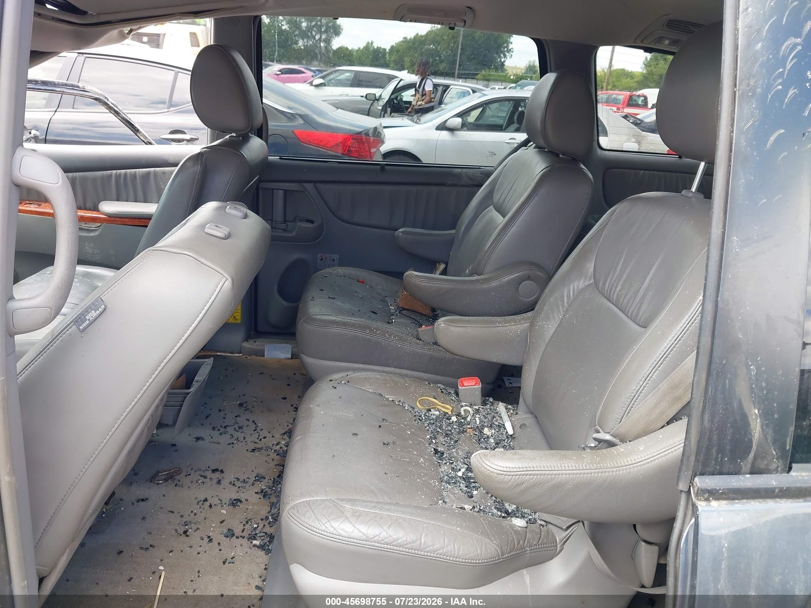 2010 Toyota Sienna Xle Gray vin: 5TDYK4CC8AS322247