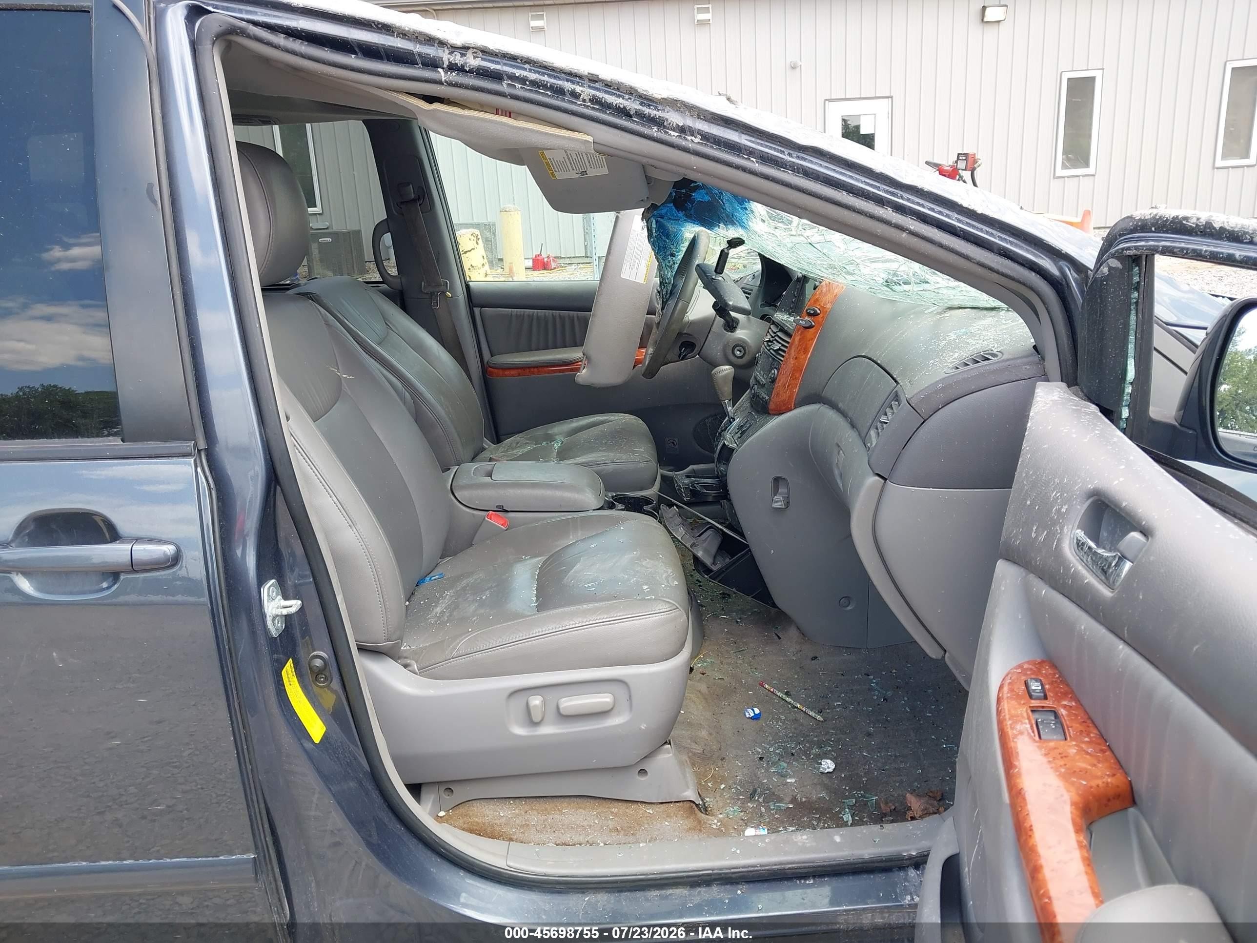 2010 Toyota Sienna Xle Gray vin: 5TDYK4CC8AS322247