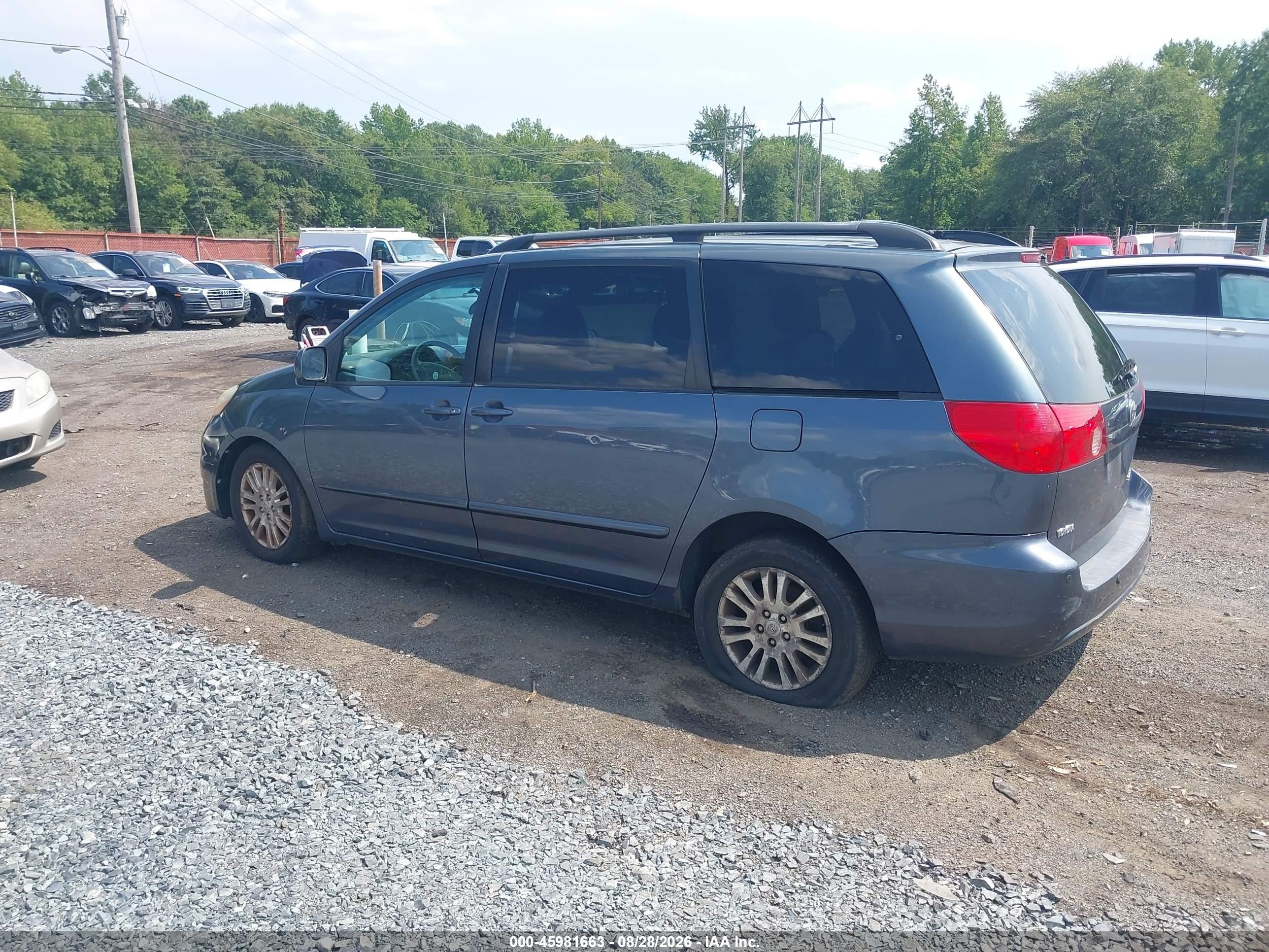 2010 Toyota Sienna Xle Gray vin: 5TDYK4CC8AS332258