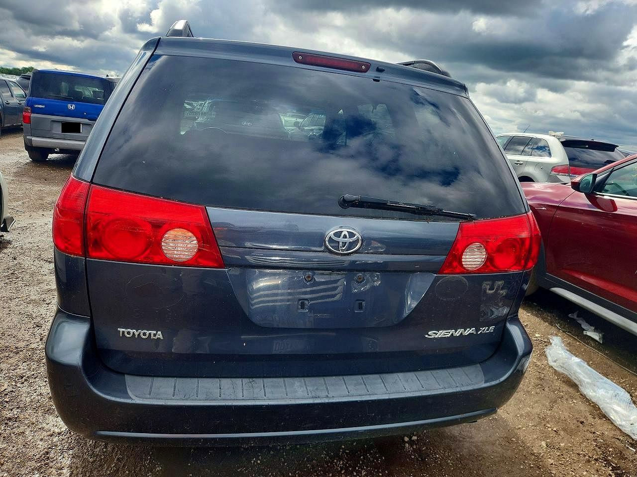 2010 Toyota Sienna Xle Blue vin: 5TDYK4CC8AS338982