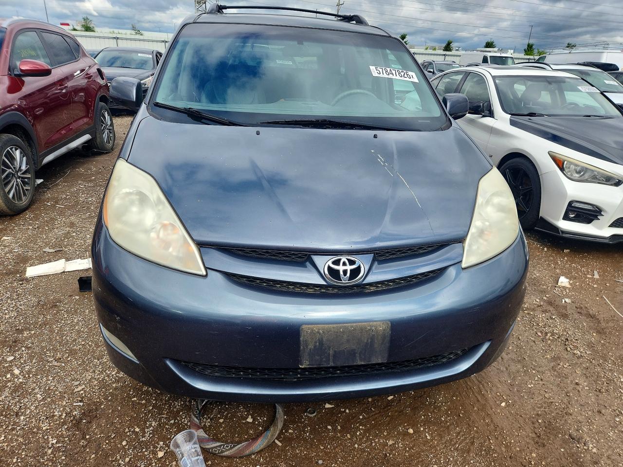 2010 Toyota Sienna Xle Blue vin: 5TDYK4CC8AS338982