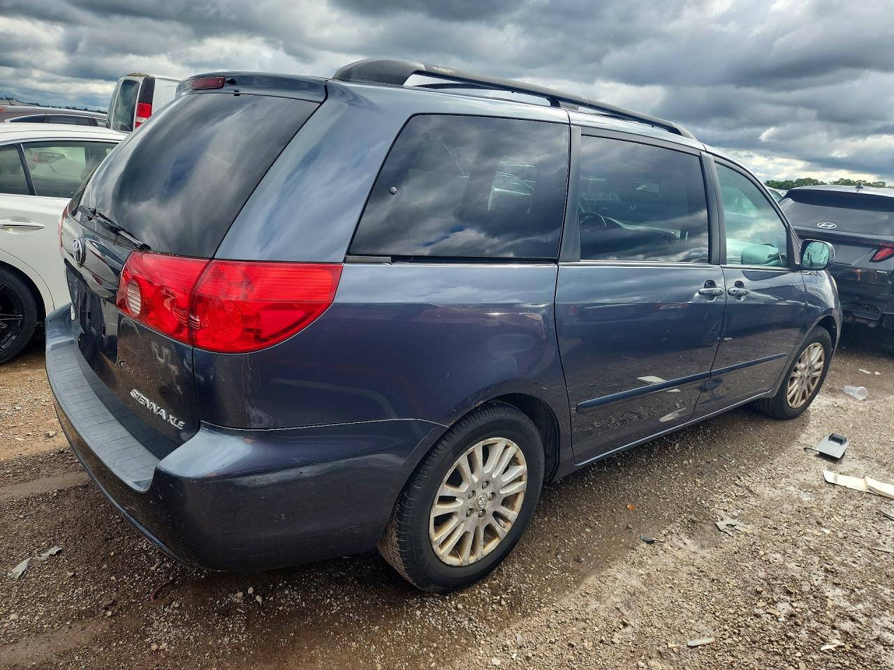 2010 Toyota Sienna Xle Blue vin: 5TDYK4CC8AS338982