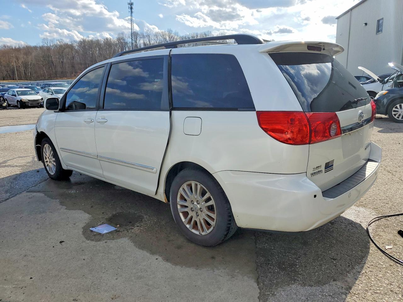 2010 Toyota Sienna Xle Limited White vin: 5TDYK4CC9AS312388