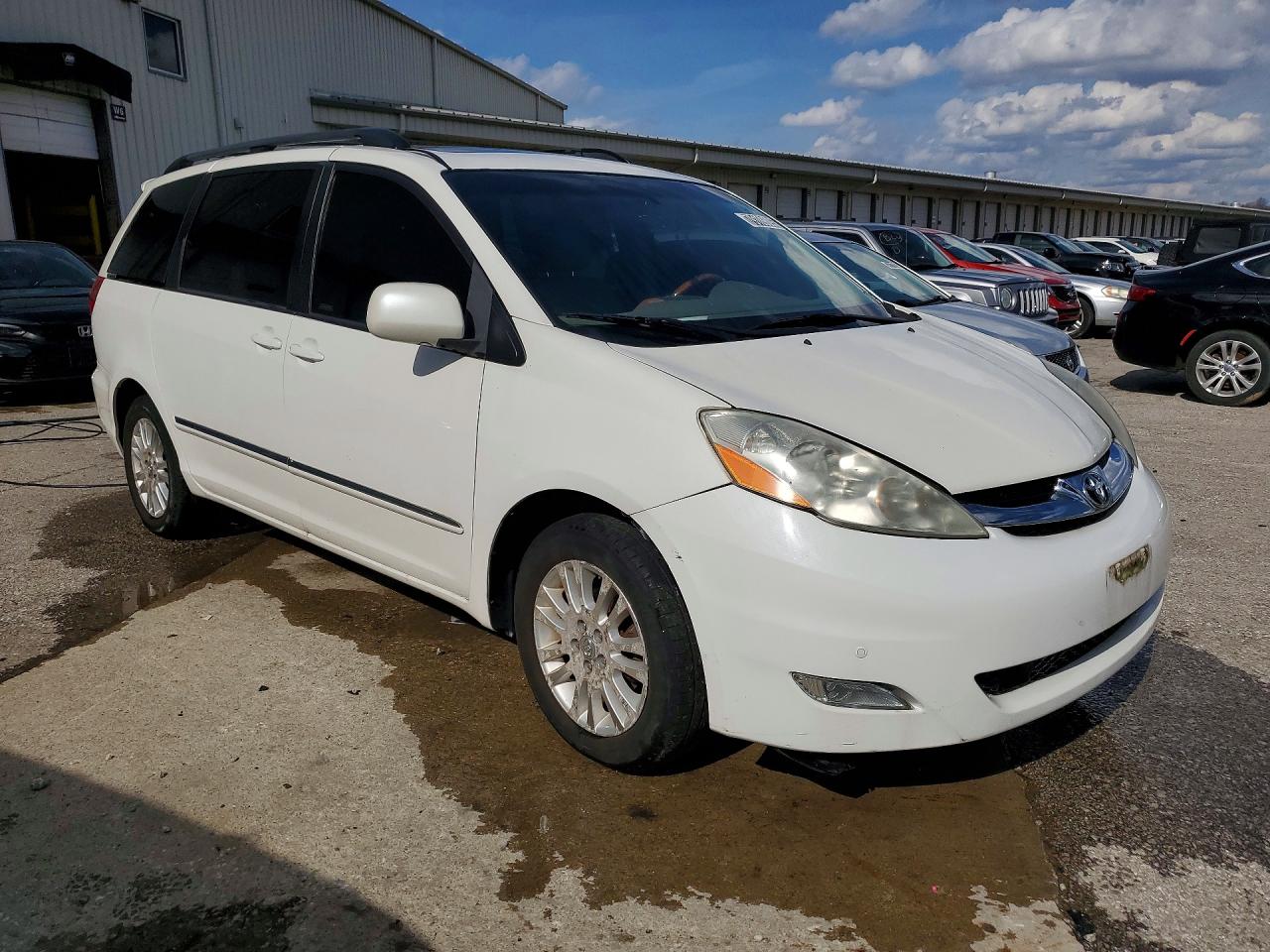 2010 Toyota Sienna Xle Limited White vin: 5TDYK4CC9AS312388