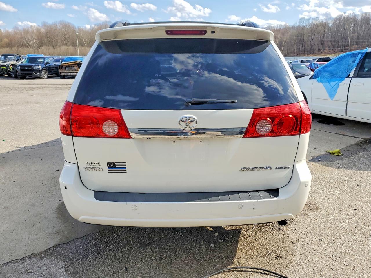 2010 Toyota Sienna Xle Limited White vin: 5TDYK4CC9AS312388
