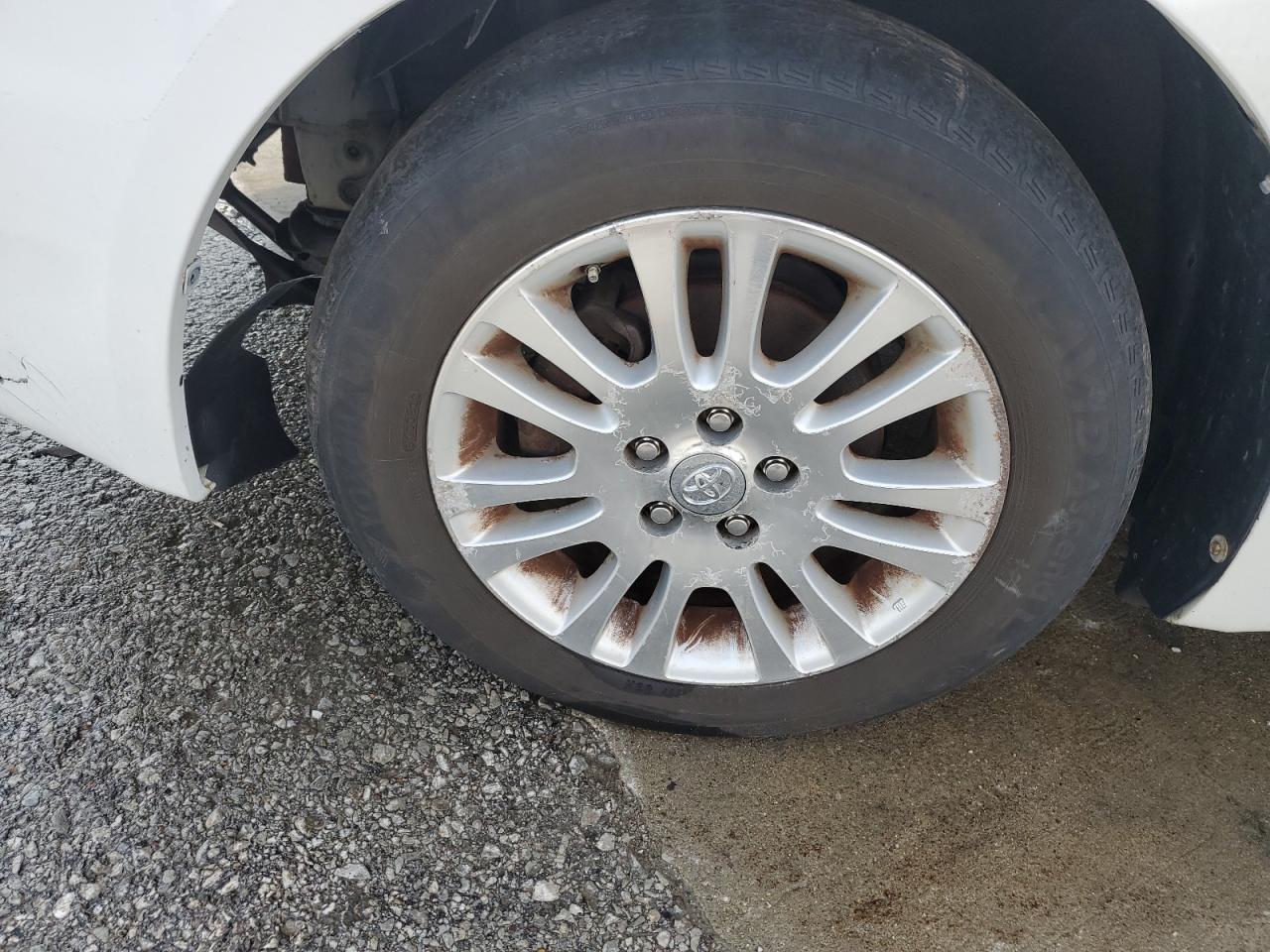 2010 Toyota Sienna Xle Limited White vin: 5TDYK4CC9AS312388 Damage: Left Front Wheel, Curb Rash, 9 To 10 Inches